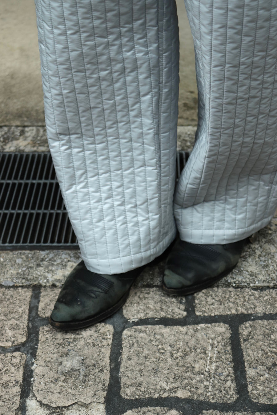 beta post  wide-wale quilting pants