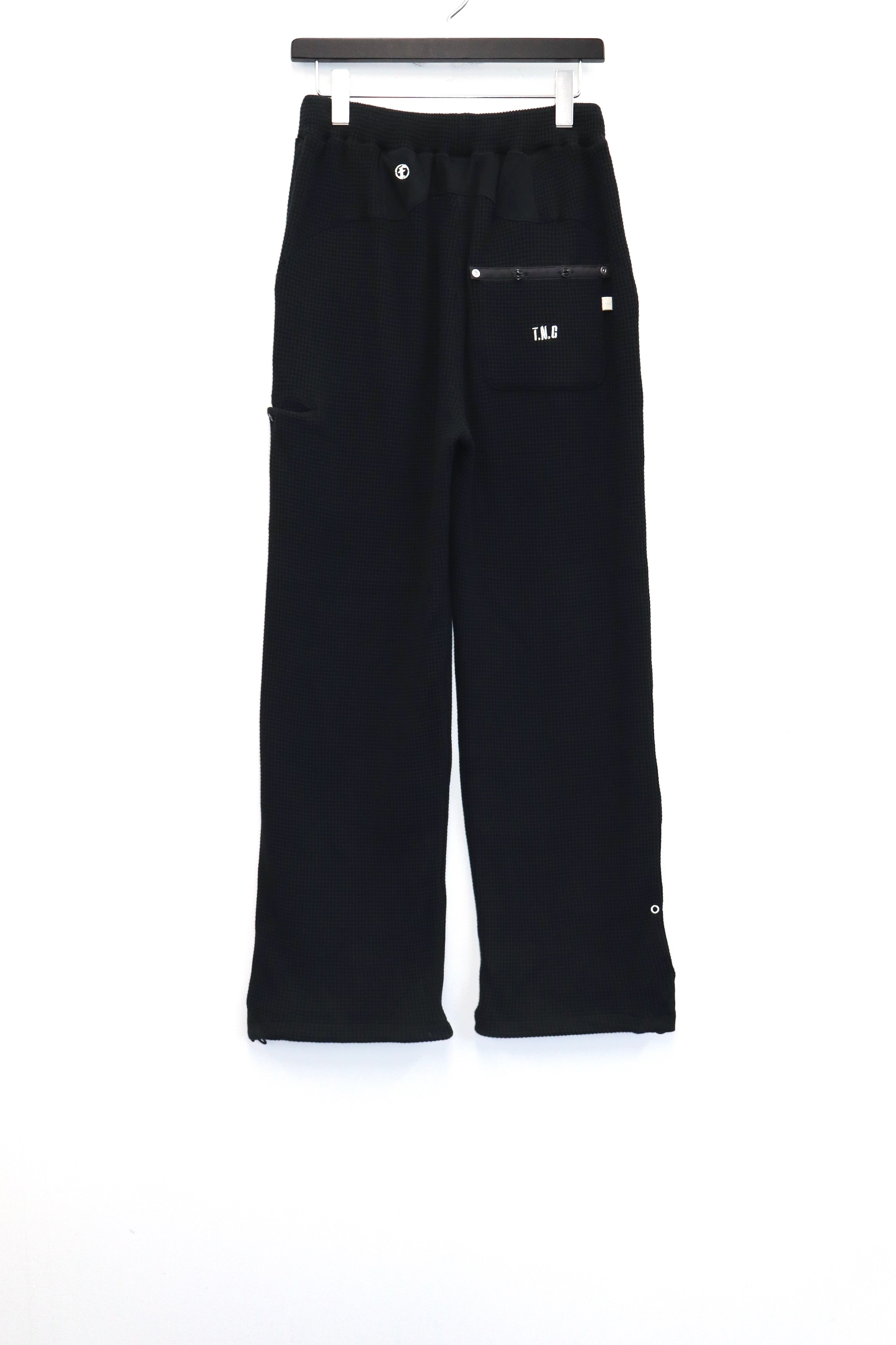 FAF(エフエーエフ)のThermal Warm Up Pants BLACKの通販｜PALETTE art