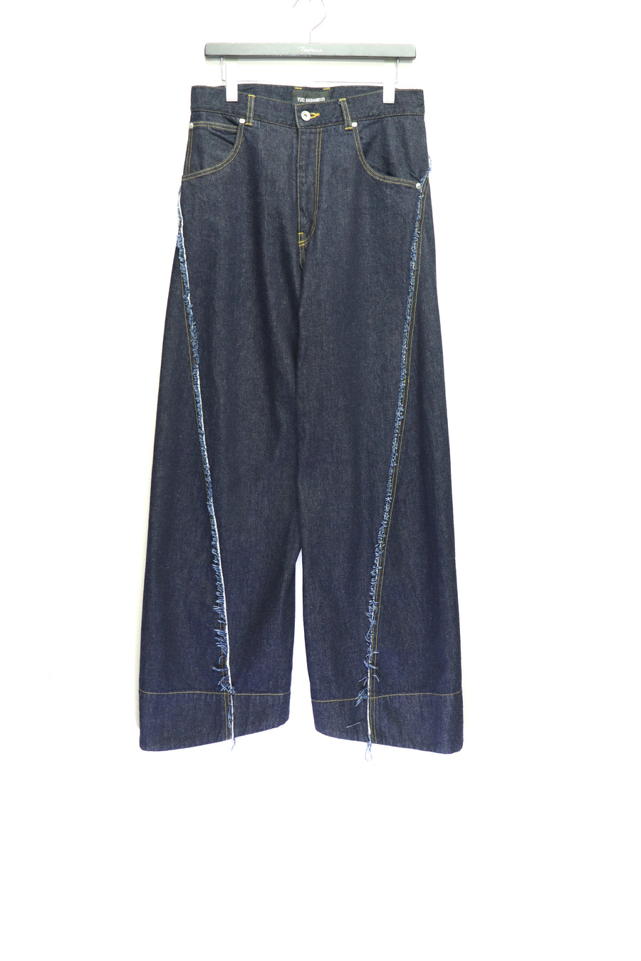 YUKI HASHIMOTO  RAW EDGE TWISTED JEANS