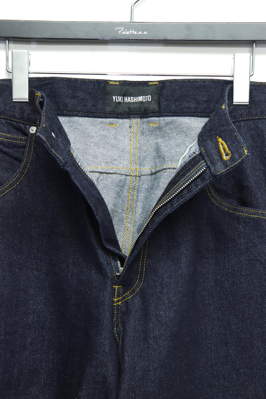 YUKI HASHIMOTO  RAW EDGE TWISTED JEANS