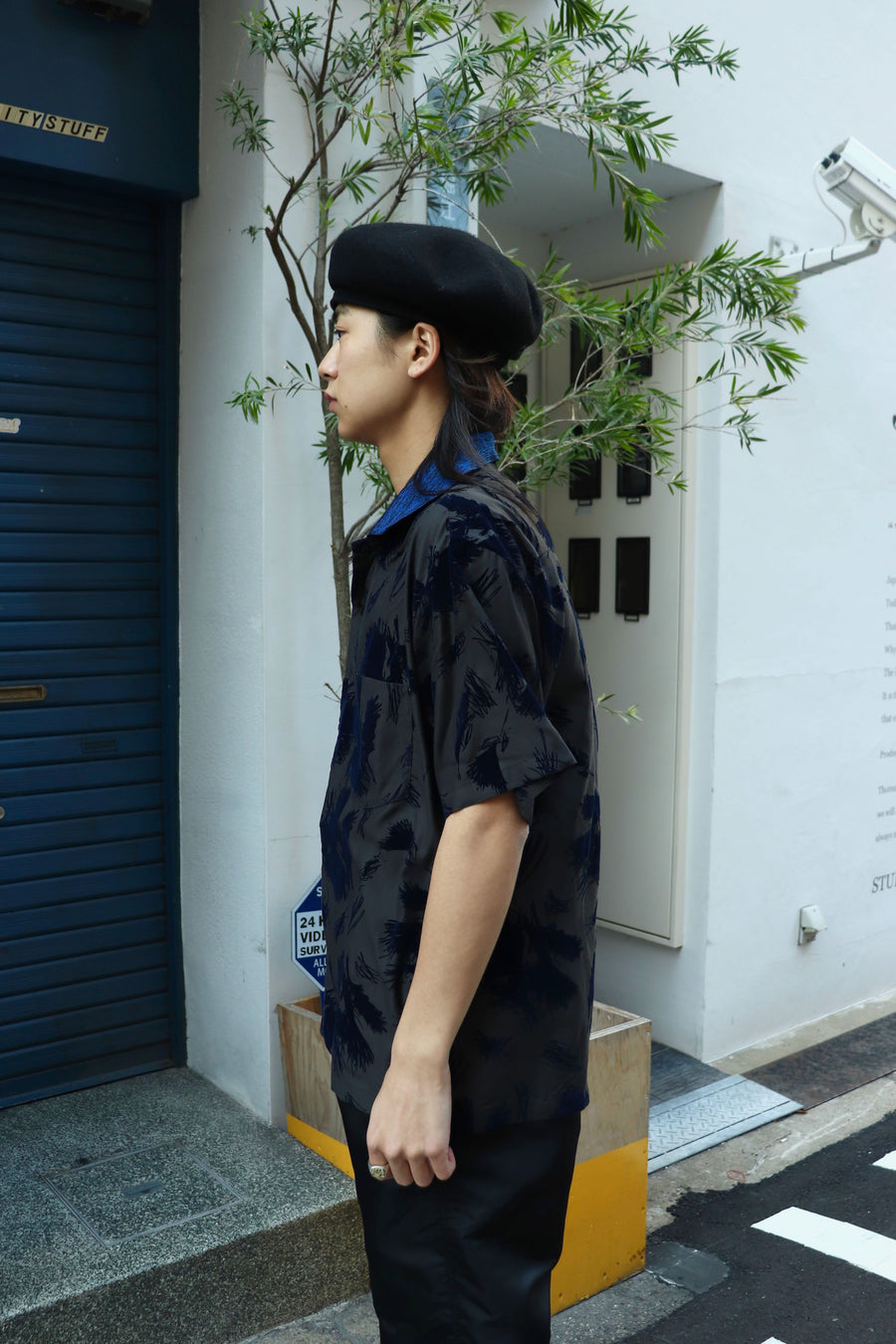 TOGA TOO  Flocky print S/S shirt(BLACK)