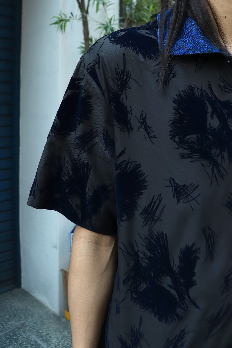 TOGA TOO  Flocky print S/S shirt(BLACK)