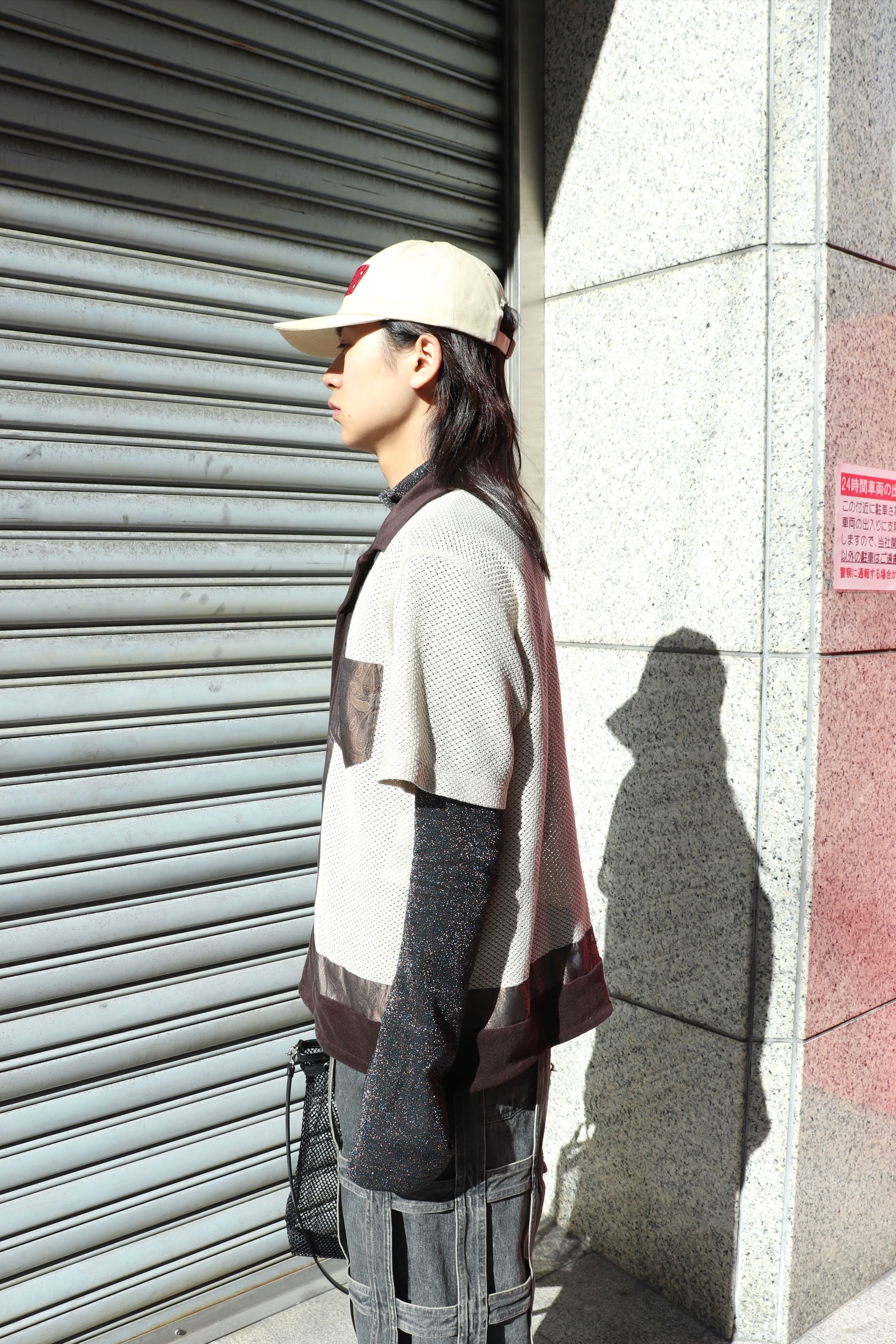 TOGA VIRILIS(トーガ ビリリース)のRaschel mesh shirt S/S BEIGEの 