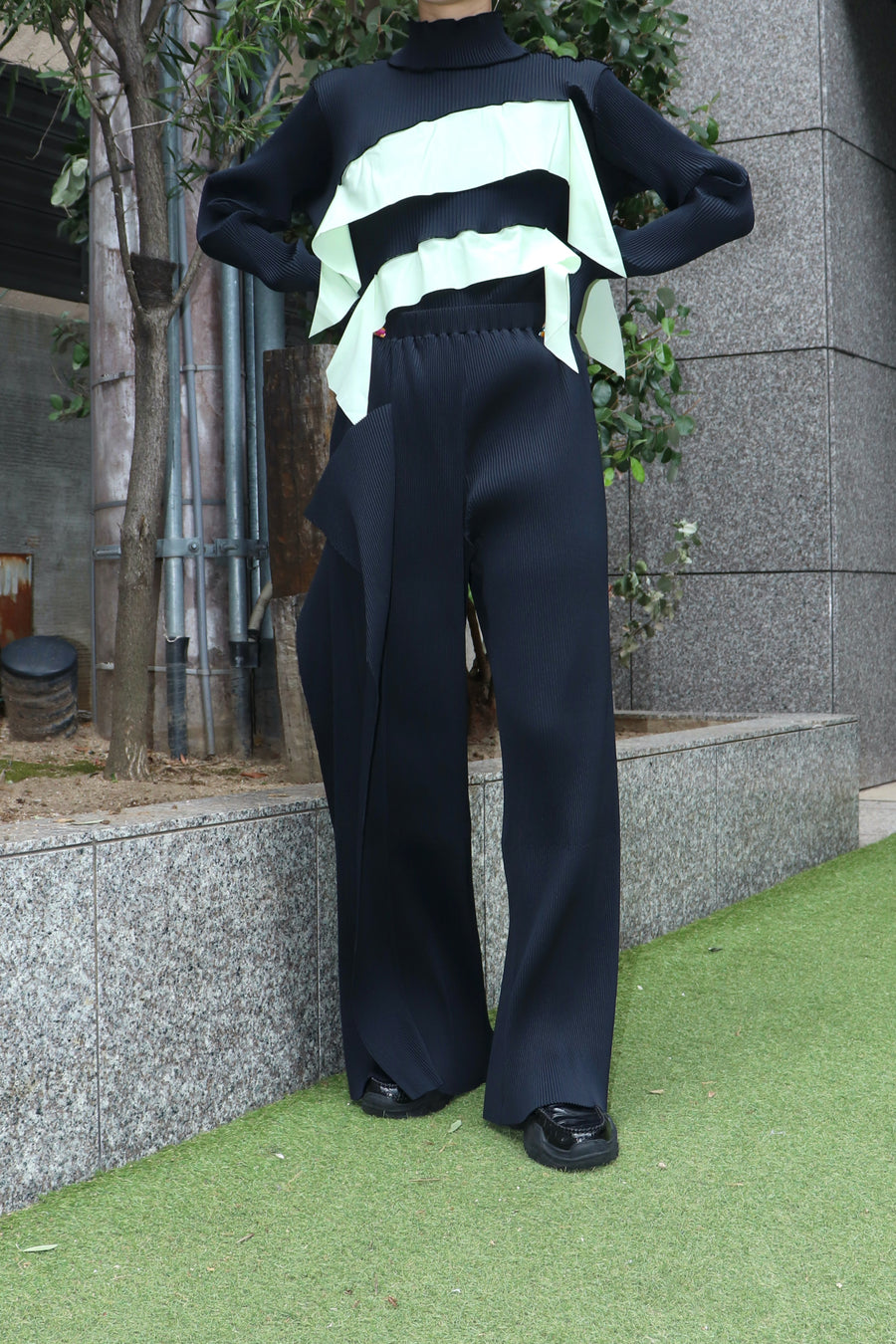 kotohayokozawa  Pleated panel pants(BLACK)