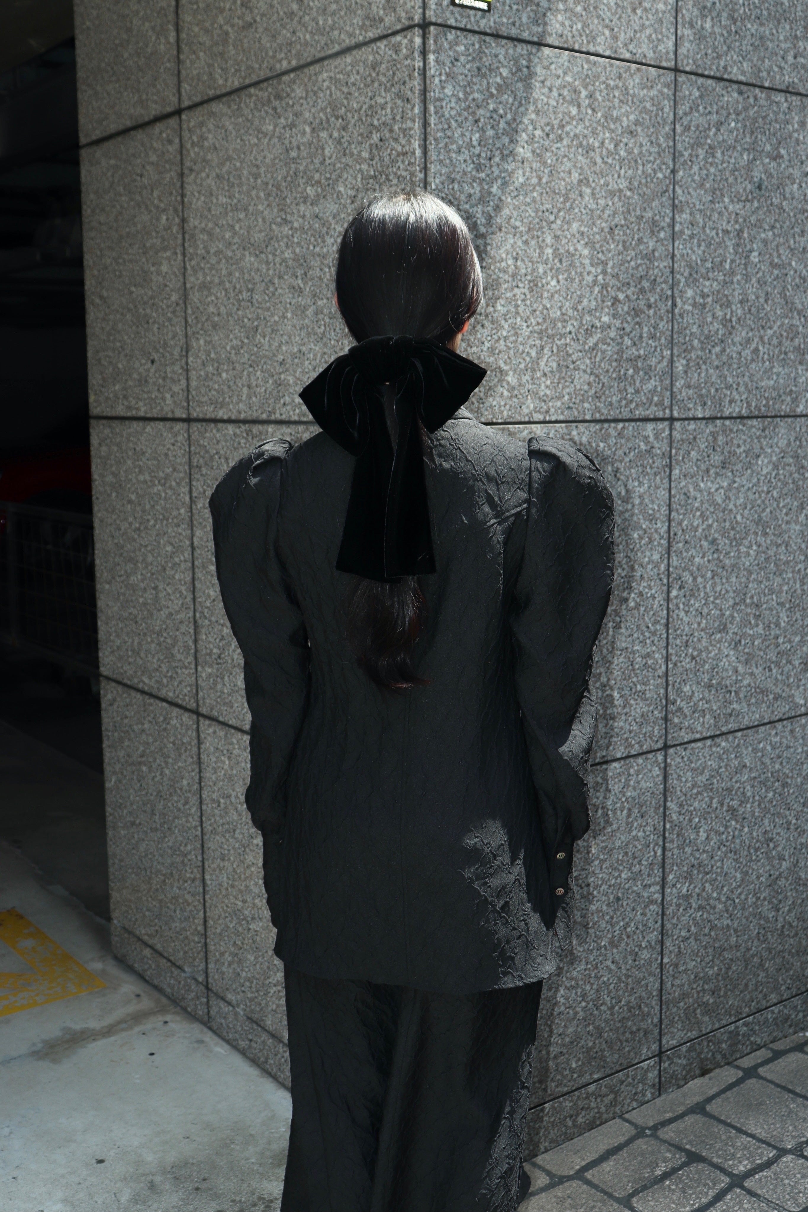 トップス FETICO PUFFSLEEVED FLORAL EMBOSSED SHIRT FETICO(フェティコ)のPUFF-SLEEVED FLORAL EMBOSSED SHIRT