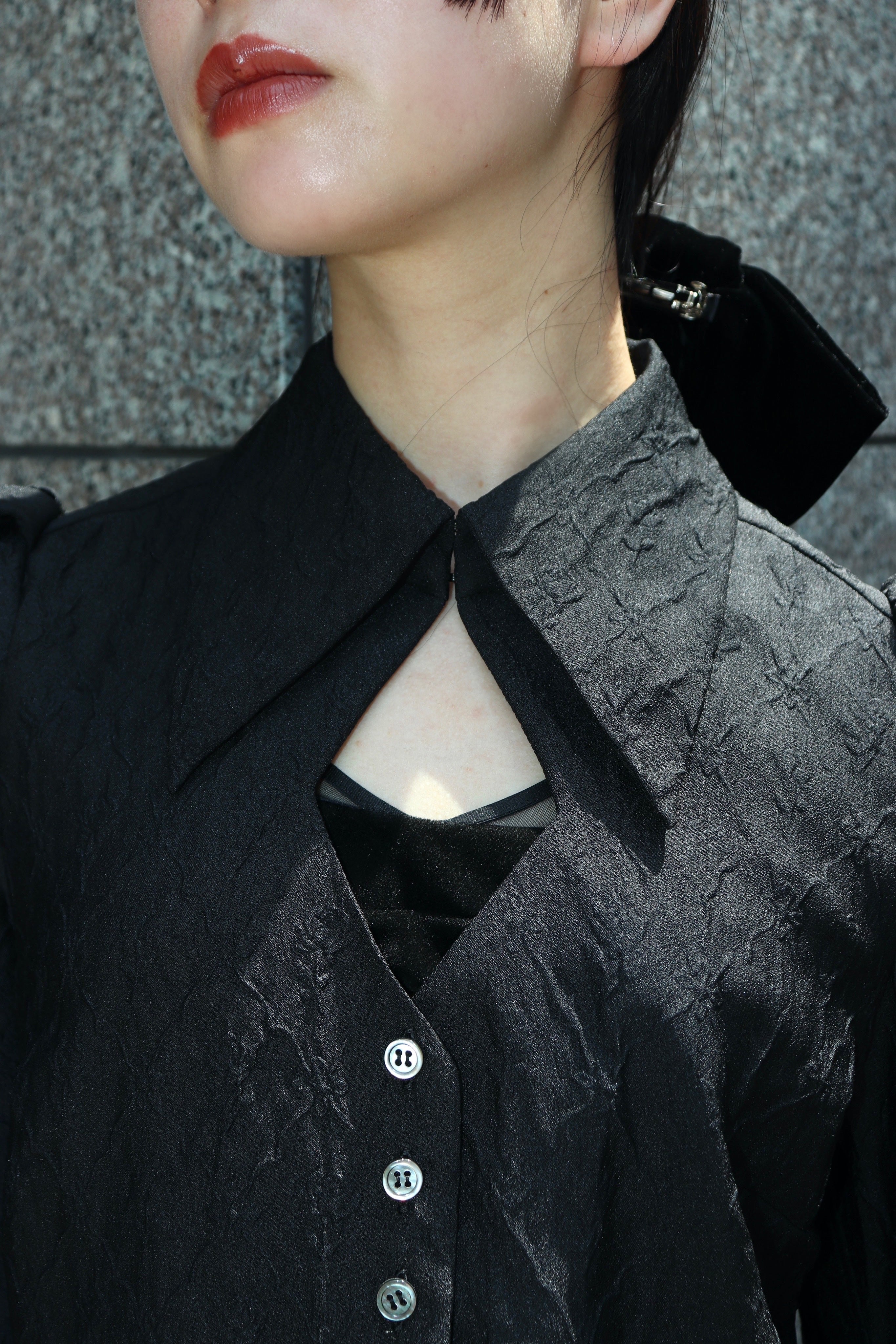 FETICO PUFFSLEEVED FLORAL EMBOSSED SHIRT