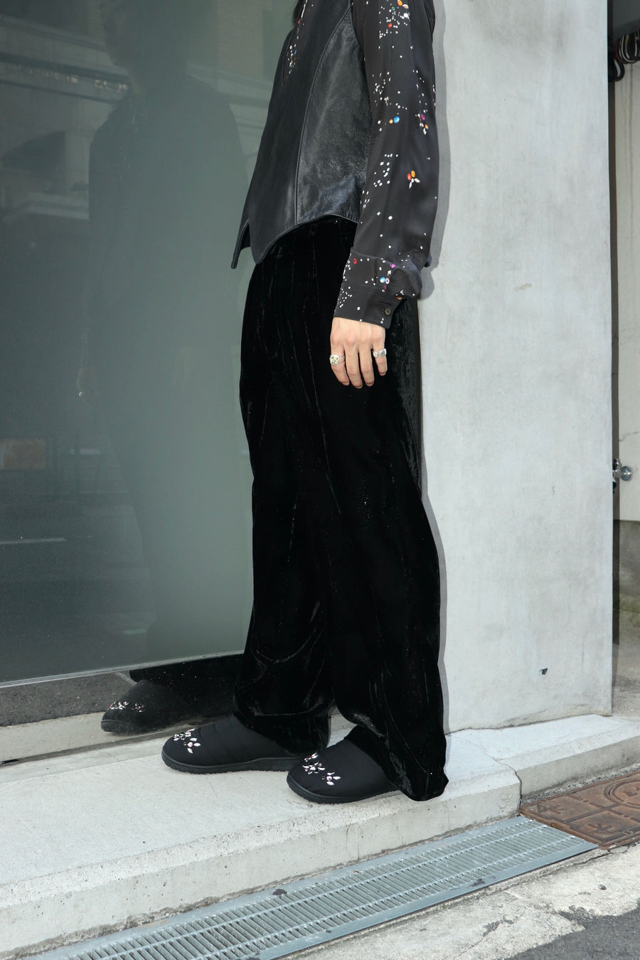 MASU  VELVET WIDE TROUSERS(BLACK)