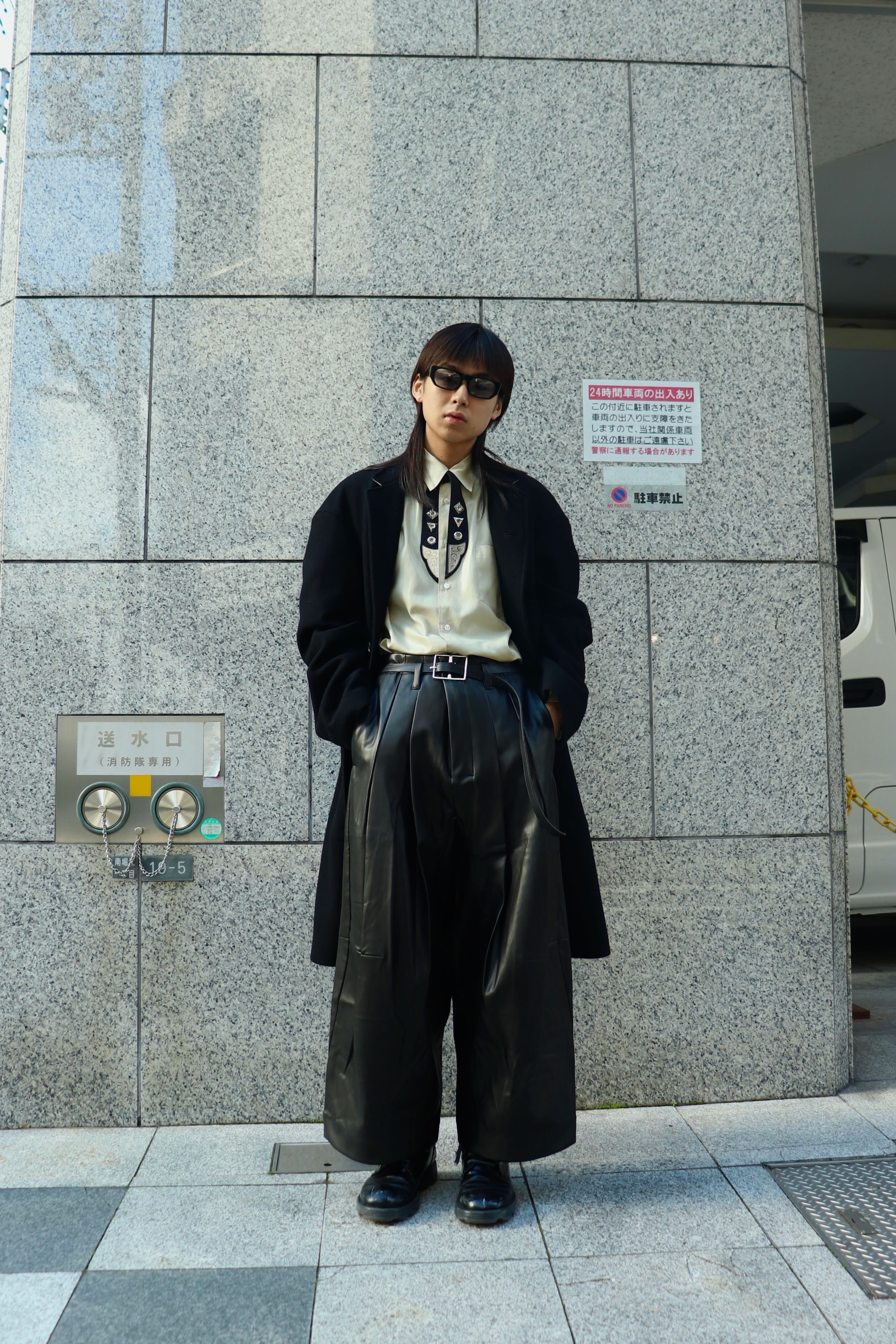 TOGA TOOトーガトゥメタルコンチョリボンタイTAKUYA着用ブラック