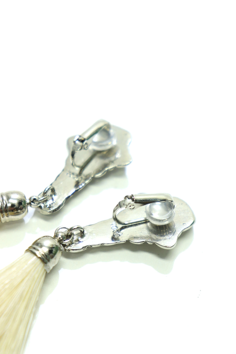 TOGA VIRILIS  Metal fringe earrings-2(WHITE)