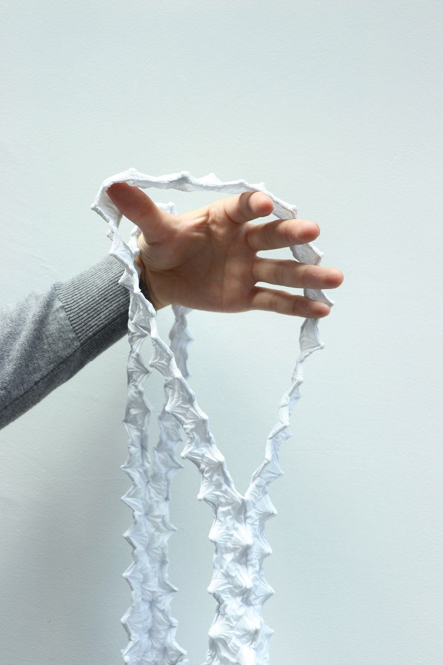 MASU  SPIKY NEWTON BAG(WHITE)