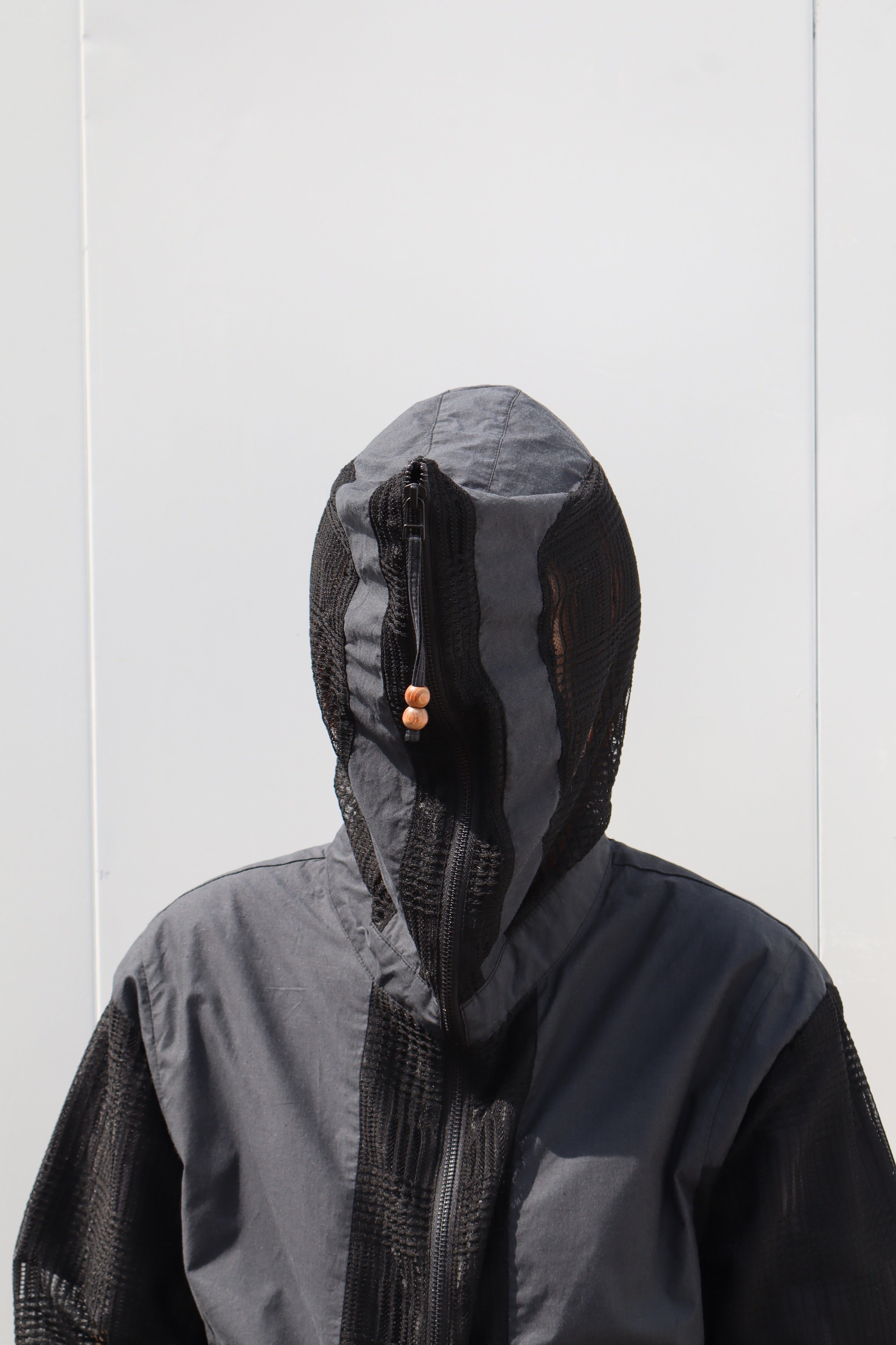 JIAN YE(ジェンイェ)のLACE MONSTER HOOD BLACK(フーディー)の通販