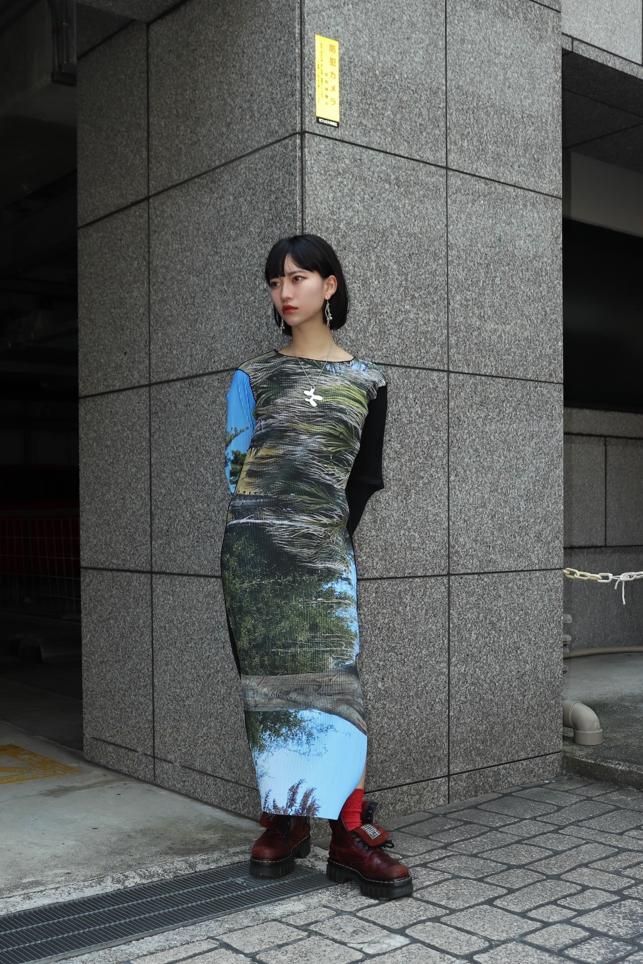 ワンピース kotohayokozawa GRAPHIC WAVE DRESS kotohayokozawa(コトハヨコザワ)のGRAPHIC WAVE DRESS BLUEの通販