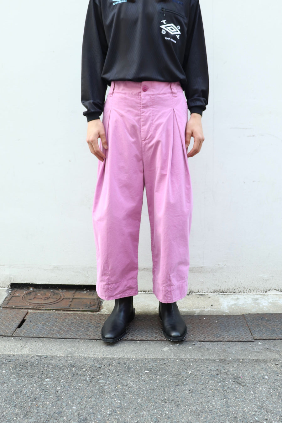 toogood(トゥーグッド)のTHE ETCHER TROUSER RASPBERRYの通販｜PALETTE