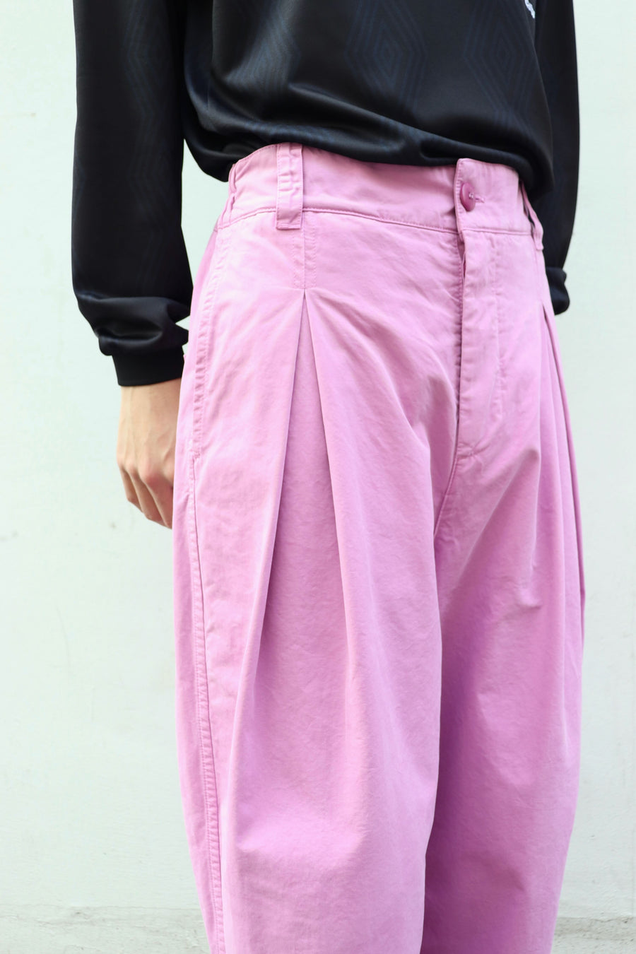 toogood(トゥーグッド)のTHE ETCHER TROUSER RASPBERRYの通販｜PALETTE