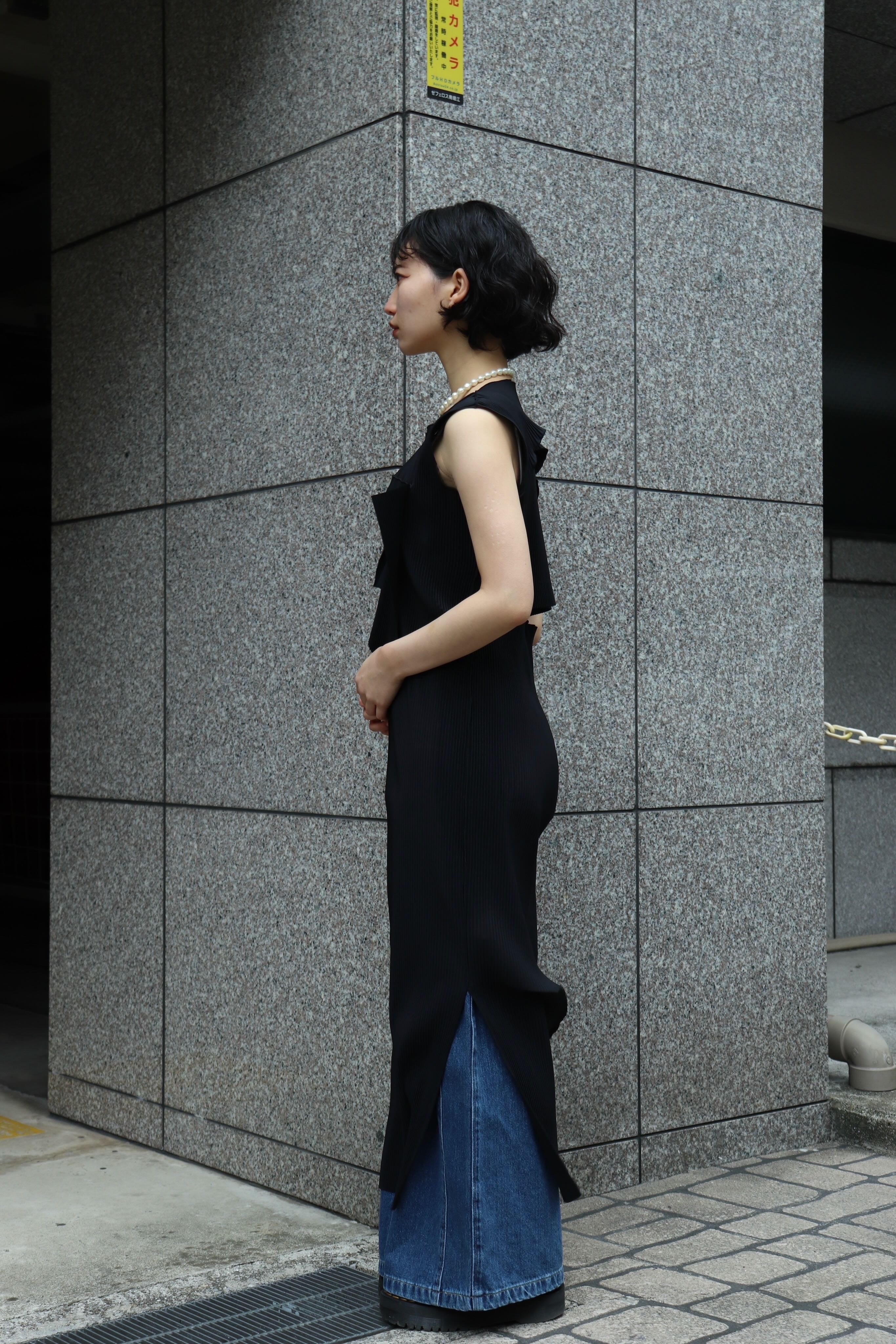 kotohayokozawa(コトハヨコザワ)のPEEPHOLE-BACK DRESS BLACKの通販