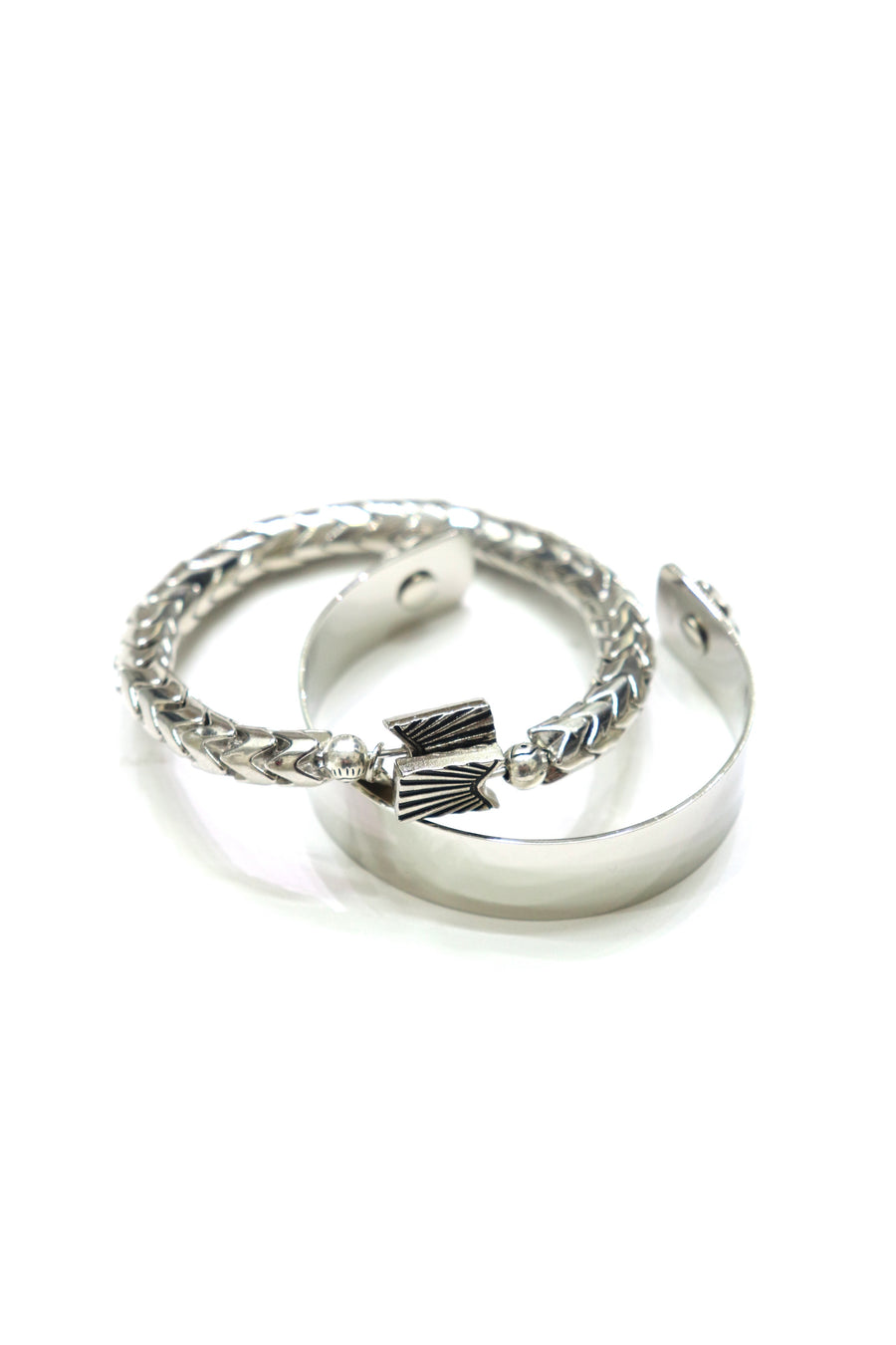 TOGA Metal bangle set