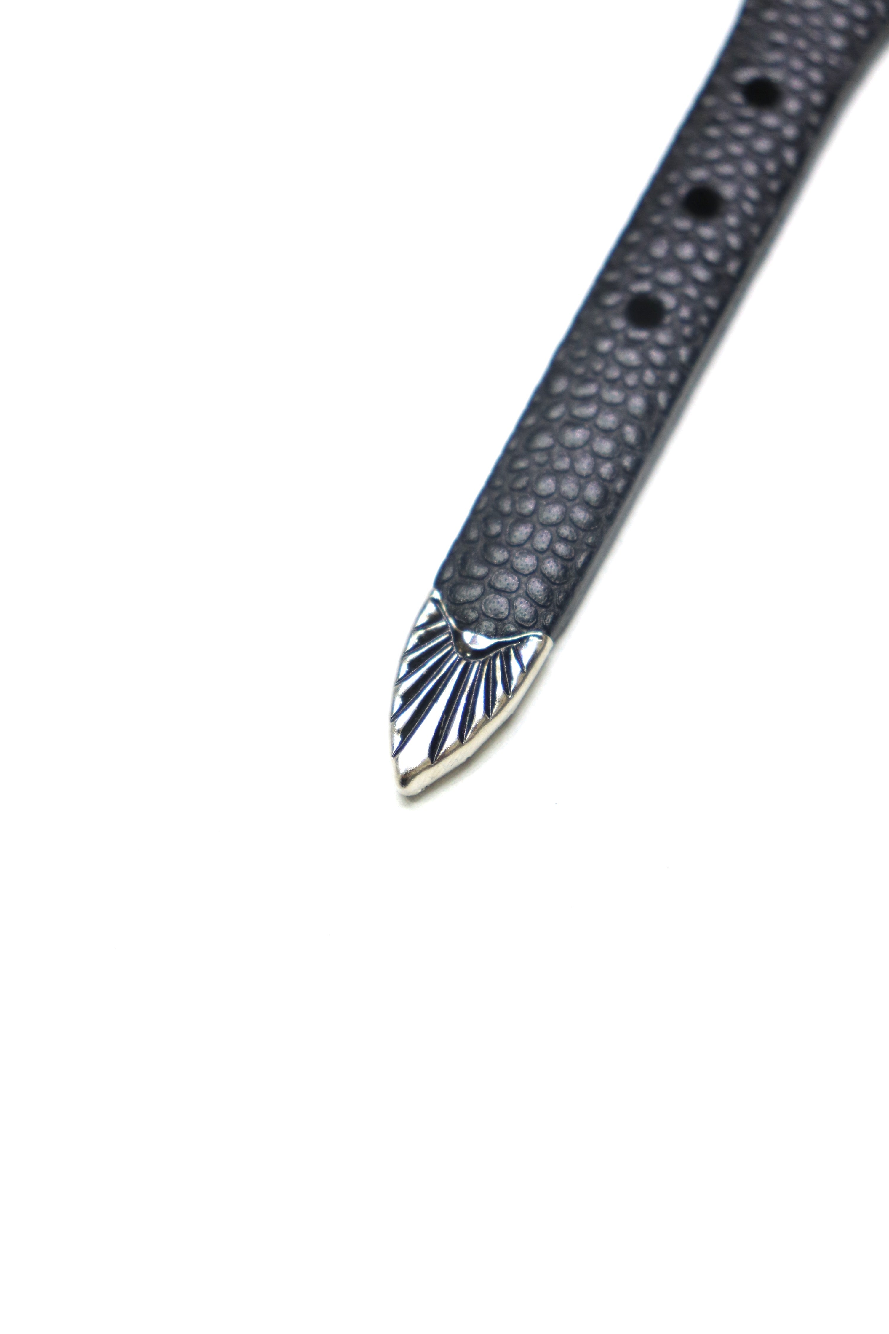 TOGA VIRILIS(トーガ ビリリース)のBeads bangle REDの通販｜PALETTE