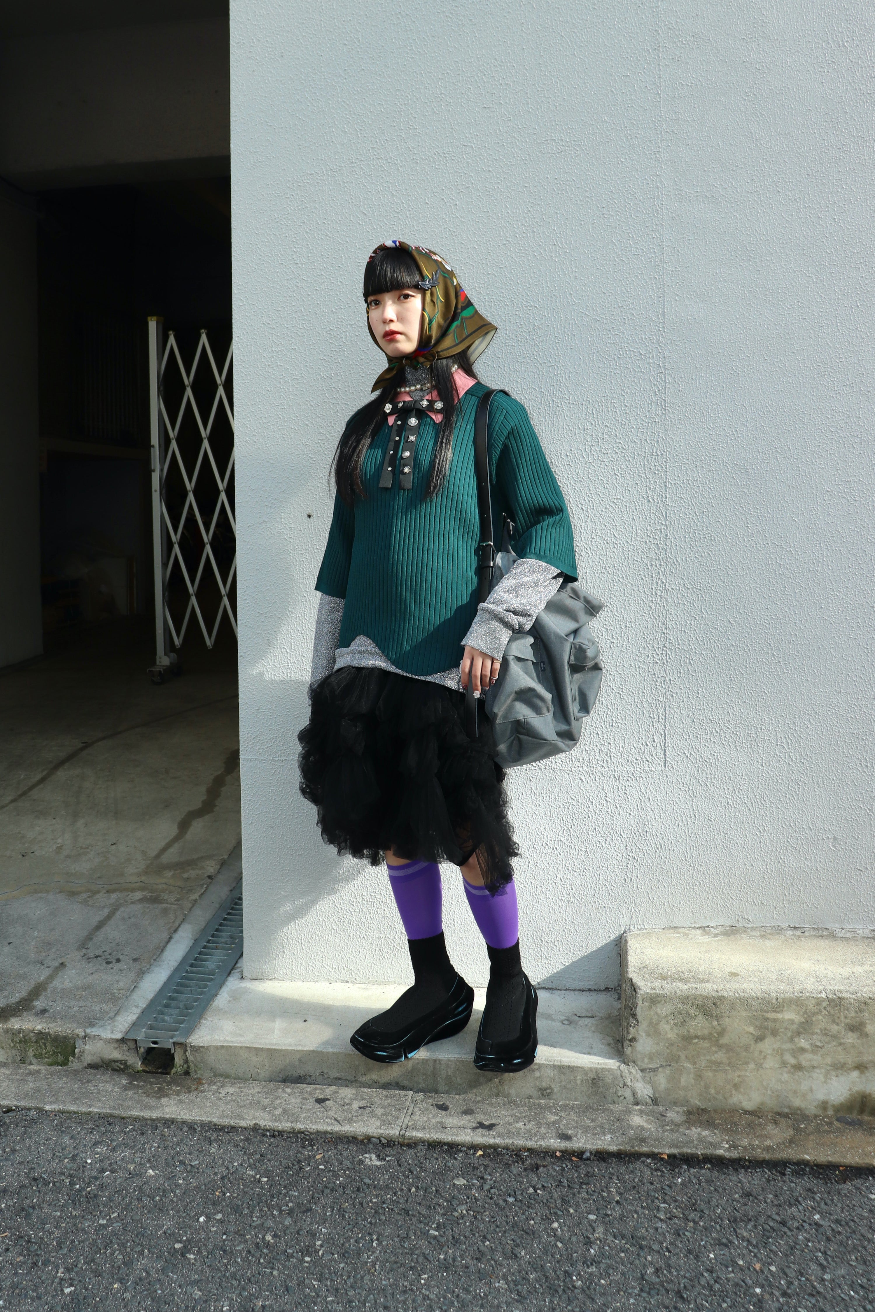 TOGA VIRILIS(トーガ ビリリース)のPrint scarf KHAKIの通販｜PALETTE