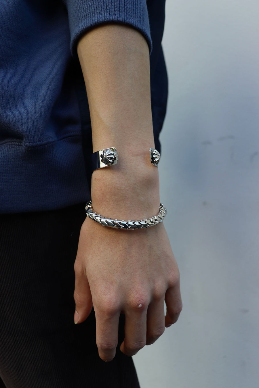 TOGA Metal bangle set