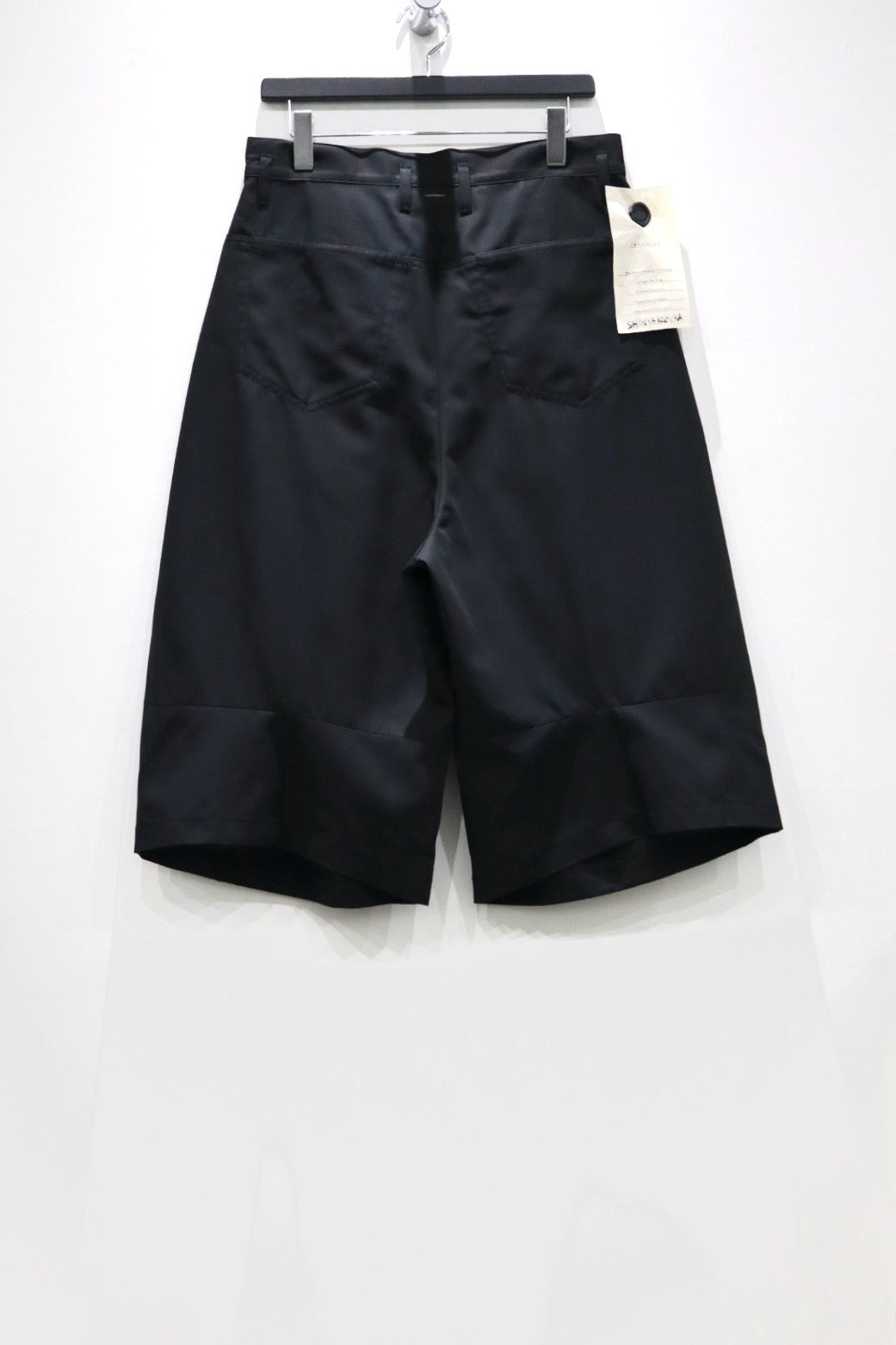新品未使用！ SHINYAKOZUKA  BAGGY SHORTS SHINYAKOZUKA(シンヤコヅカ)のBAGGY SHORTS BLACKの通販｜PALETTE art