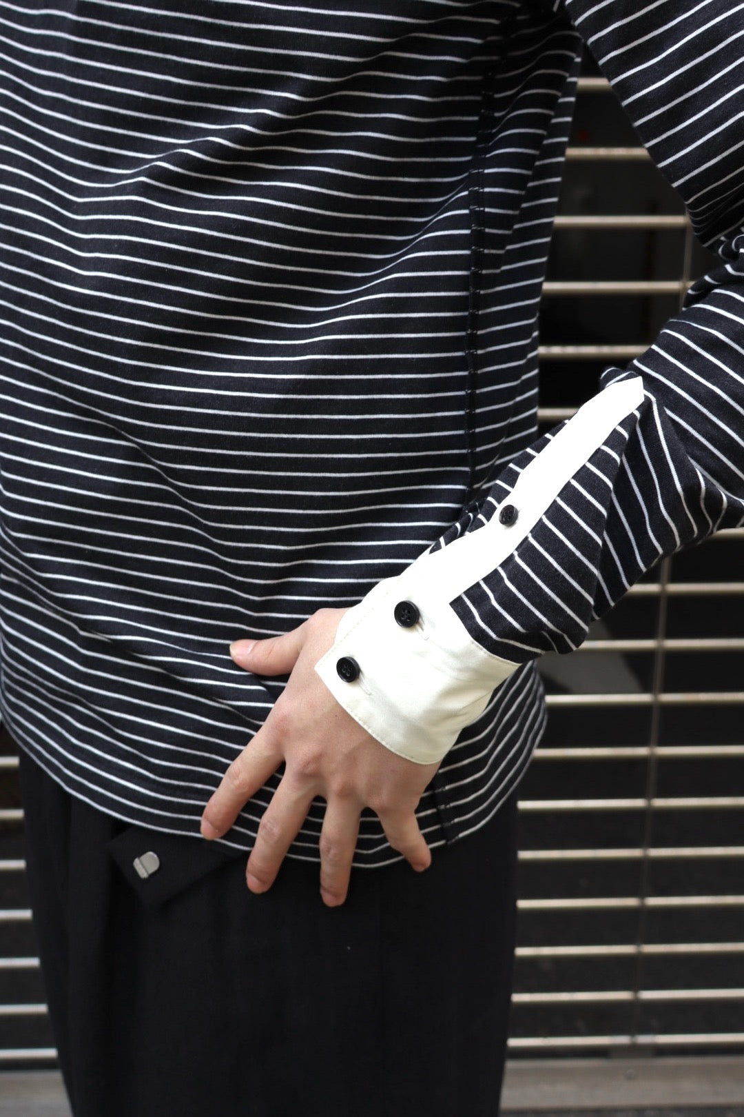 MASU(エムエーエスユー)のOPPOSITE STRIPE PULLOVER SHIRT BLACKの通販