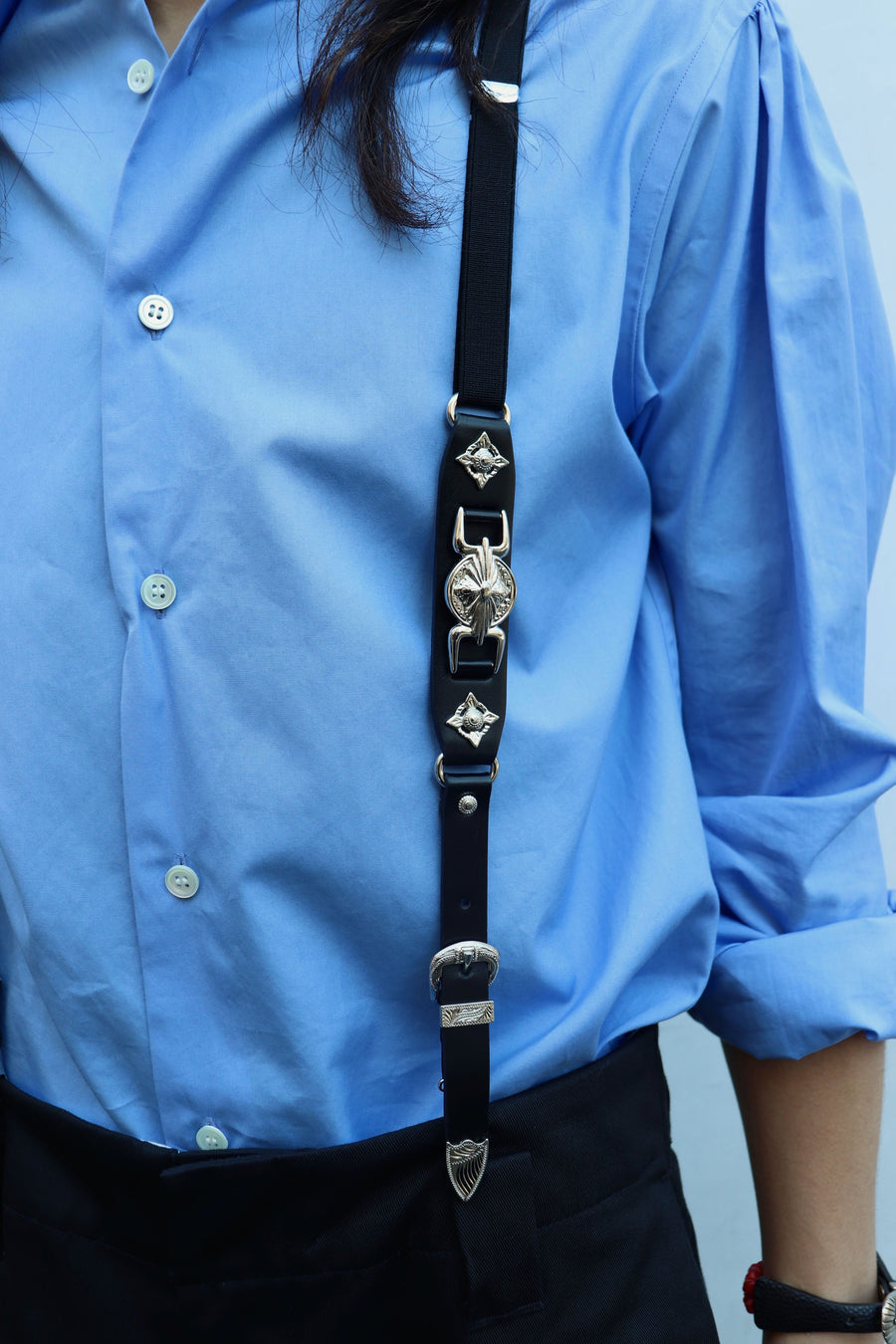 TOGA  Metal leather suspenders