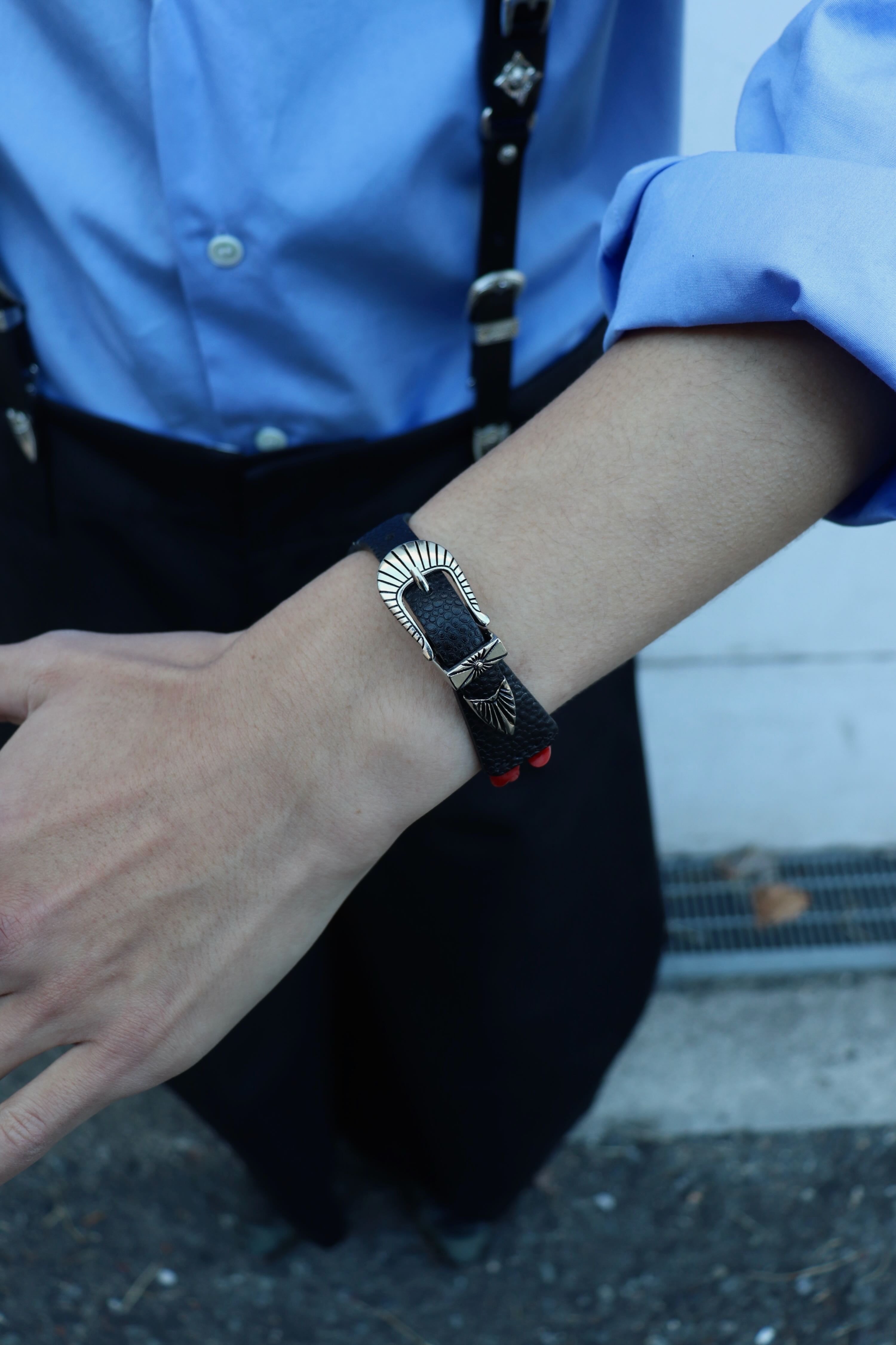 TOGA VIRILIS(トーガ ビリリース)のBeads bangle REDの通販｜PALETTE