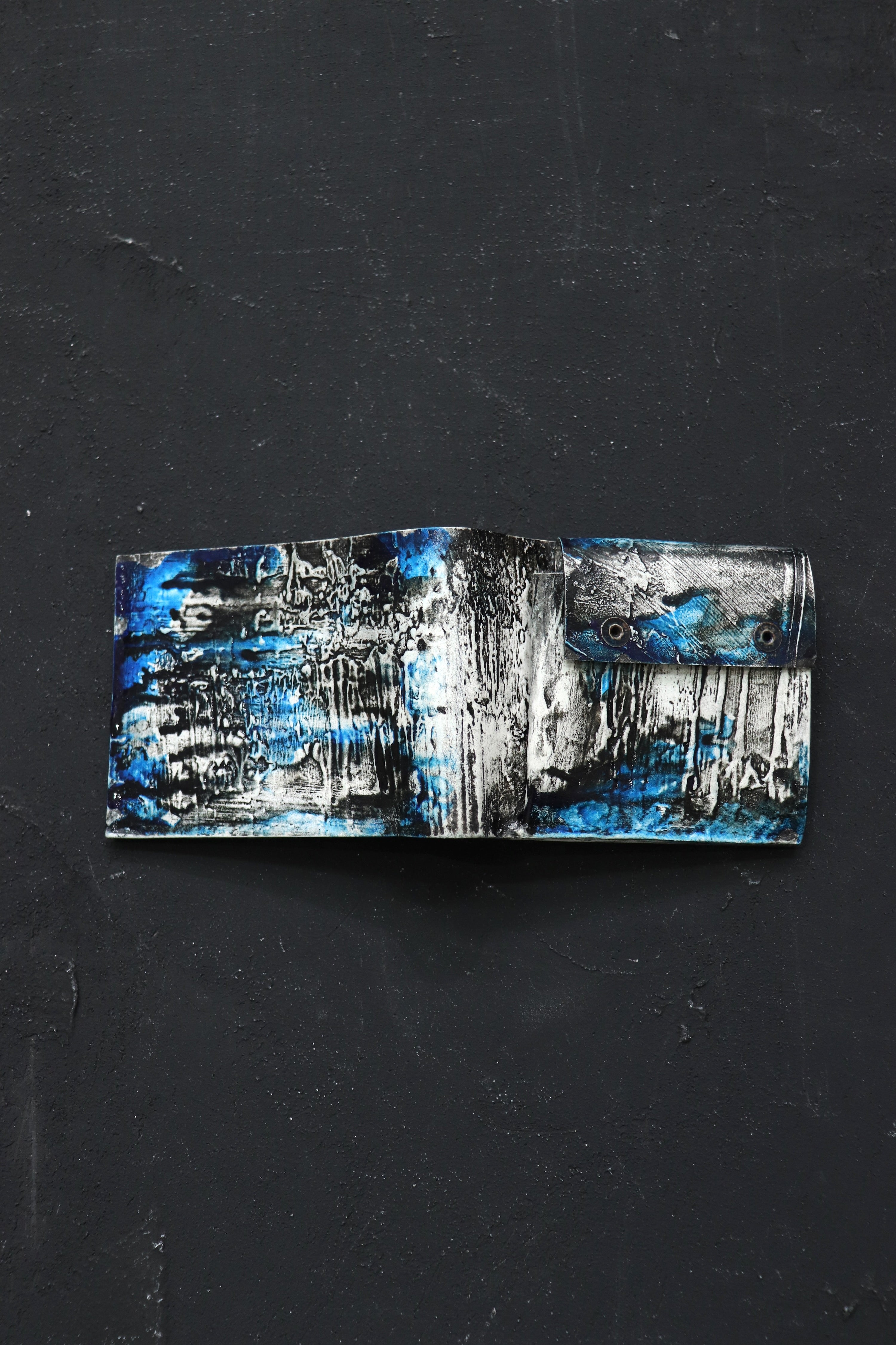 カガリユウスケ(KAGARI YUSUKE)の都市型迷彩二つ折り財布(mw-06)の通販