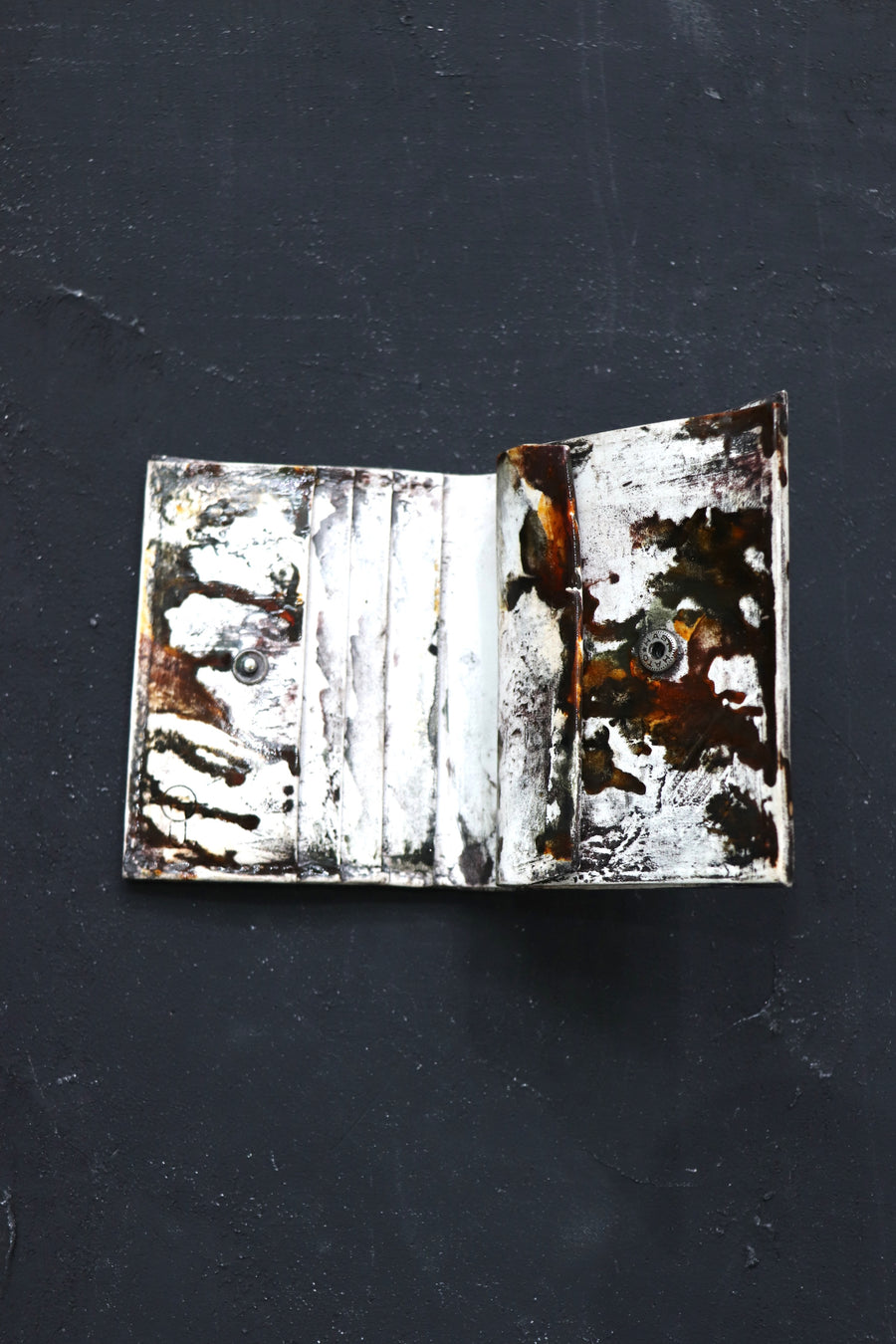 KAGARI YUSUKE  都市型迷彩 二つ折り財布-茶(mw-20)