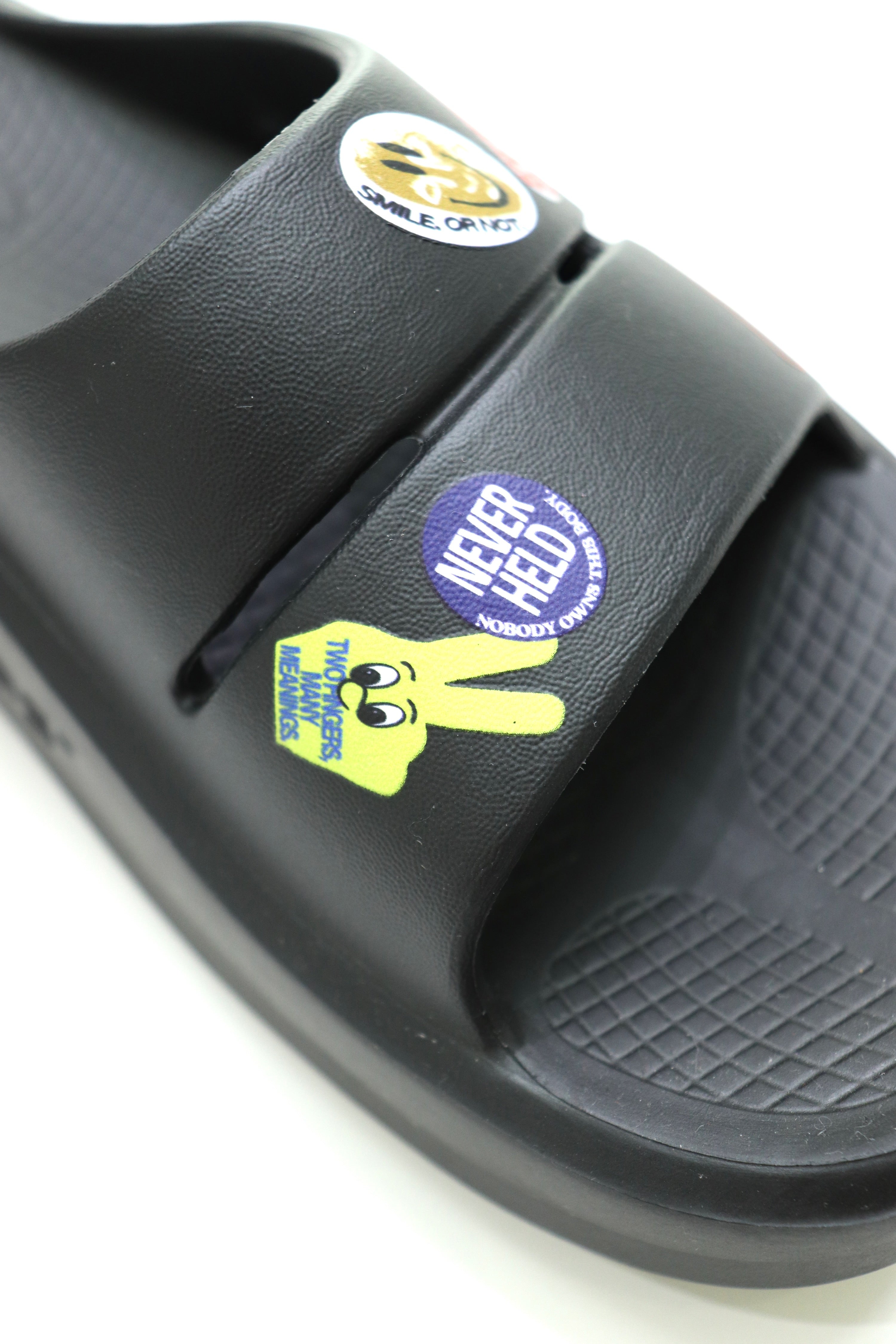 靴 OOFOS PERVERZE Sticker OOmega OOahh / 7 PERVERZE(パーバーズ)のOOFOS PERVERZE Sticker OOmega OOahhの通販