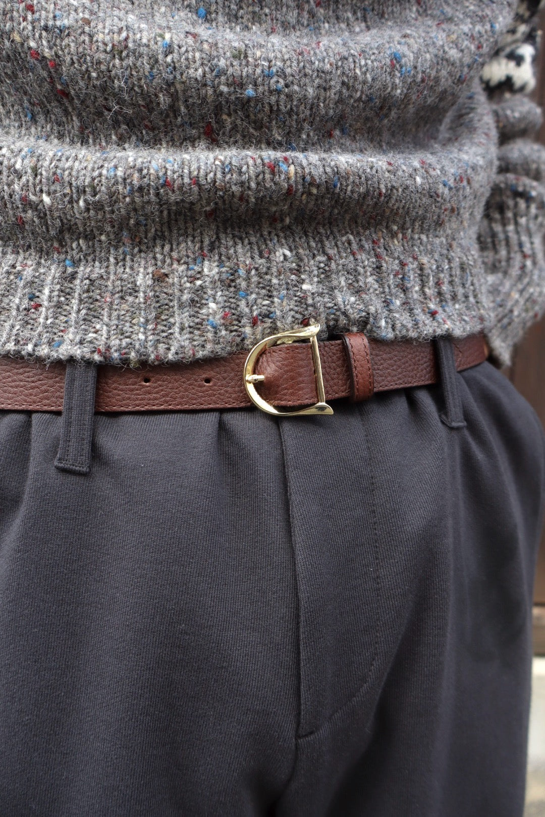 MASU(エムエーエスユー)のARROW BUCKLE LEATHER BELT CHOCOLATEの通販 