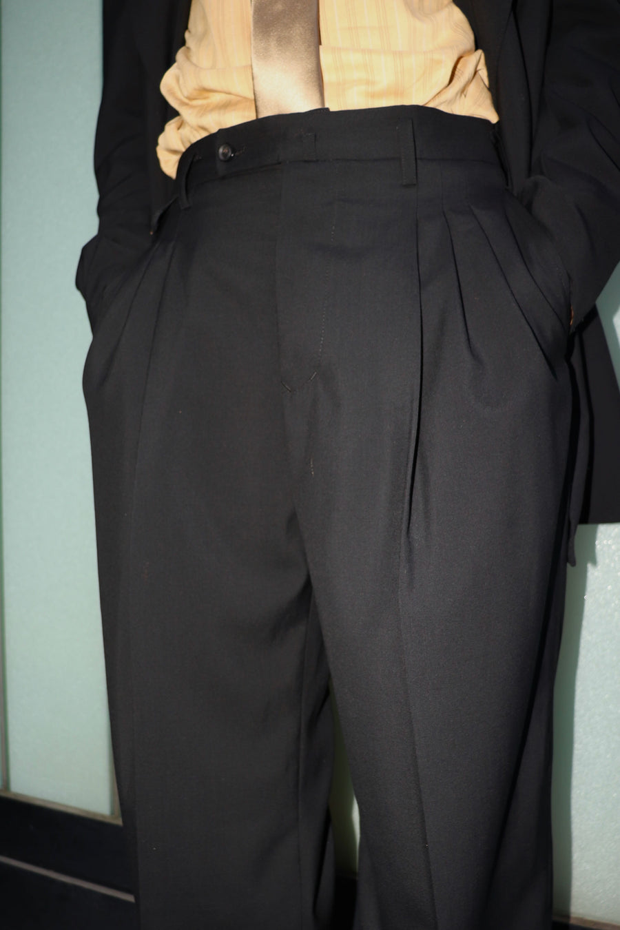 SOSHIOTSUKI  3 TUCK WIDE TROUSERS(BLACK)