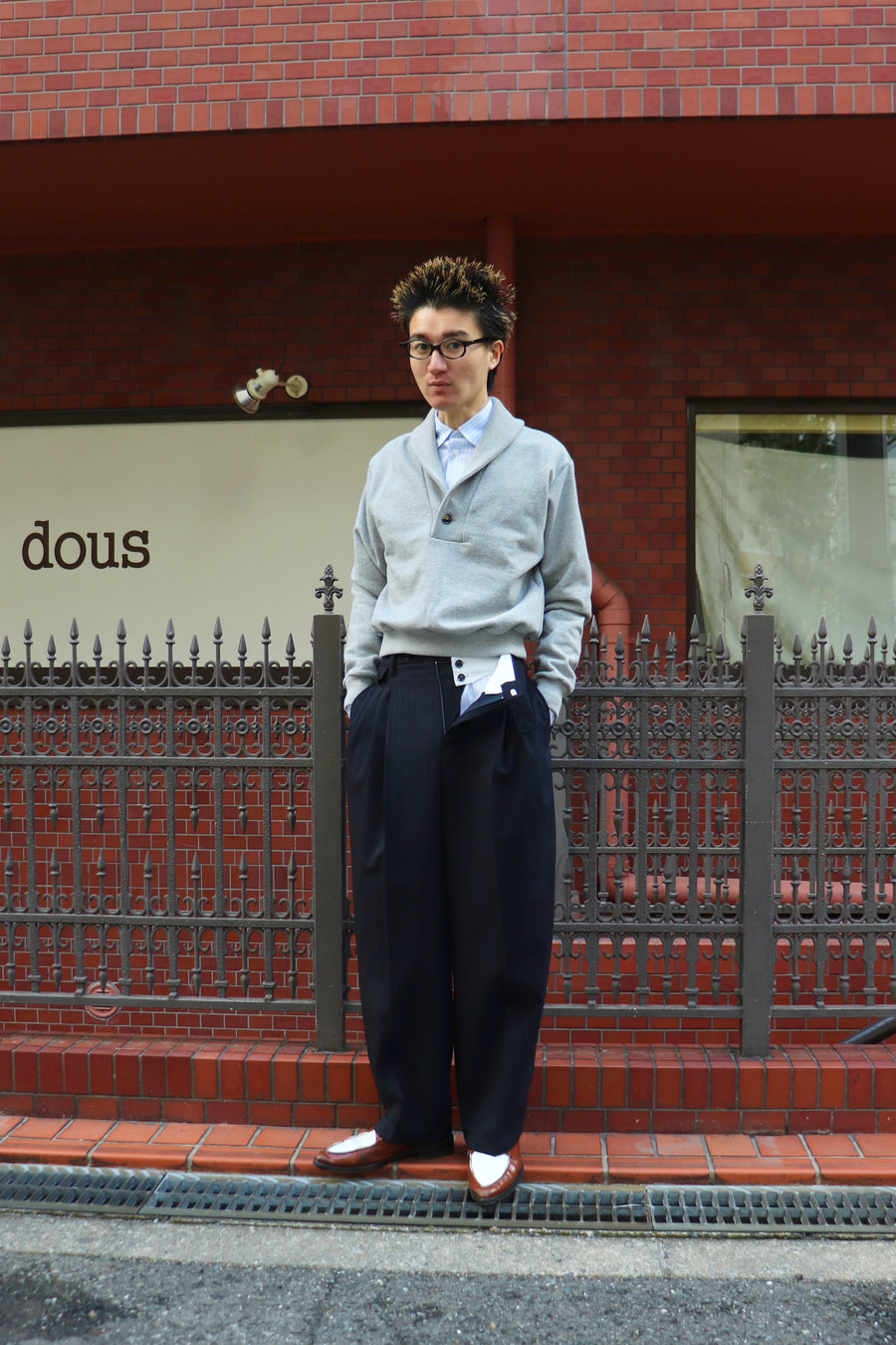 SOSHIOTSUKI  3 TUCK WIDE TROUSERS(NAVY)