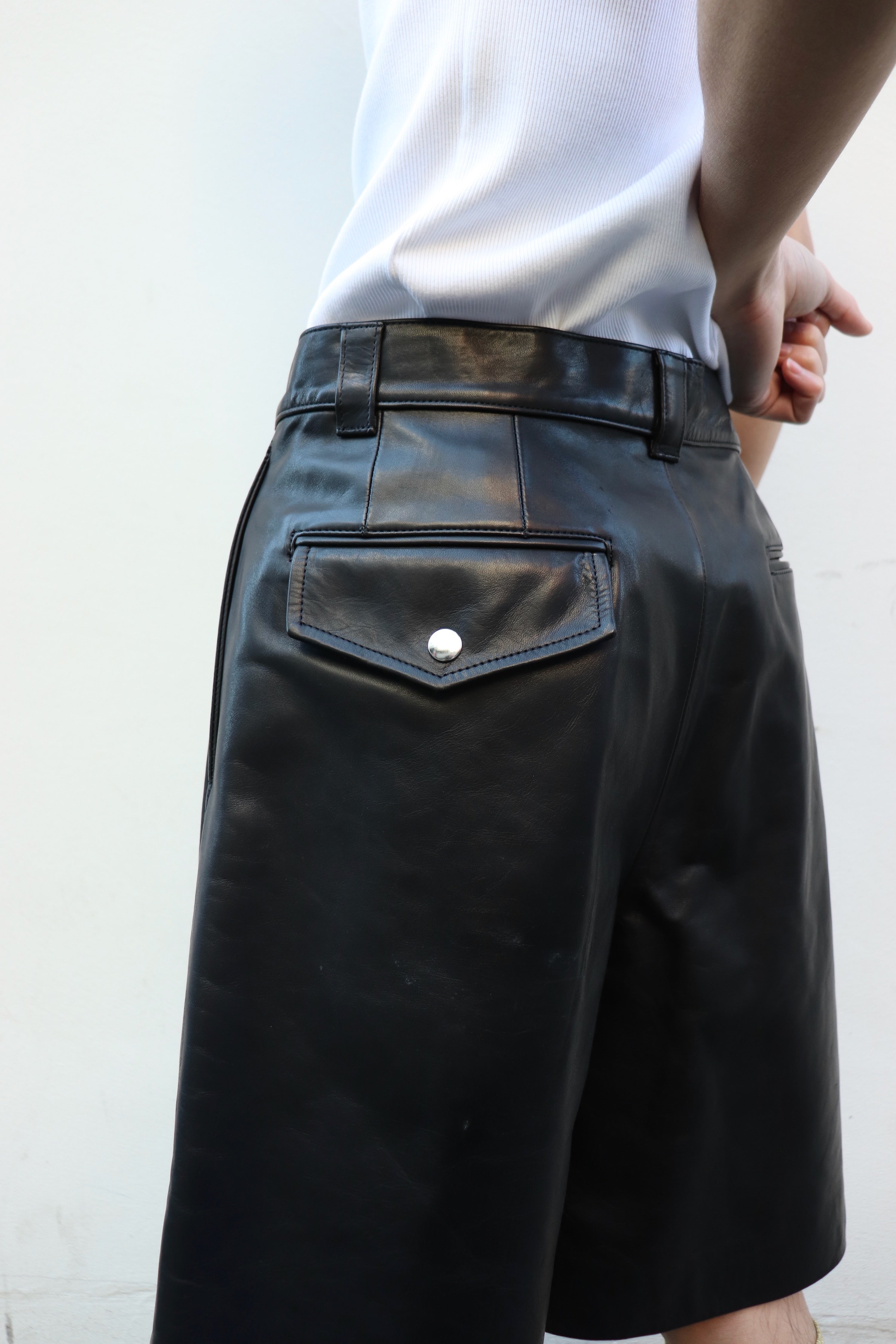 LITTLEBIG 22SS プリーツ ショートパンツ スラックス ブラック IMG_6961_5b8c1d9d-201e-48c0-