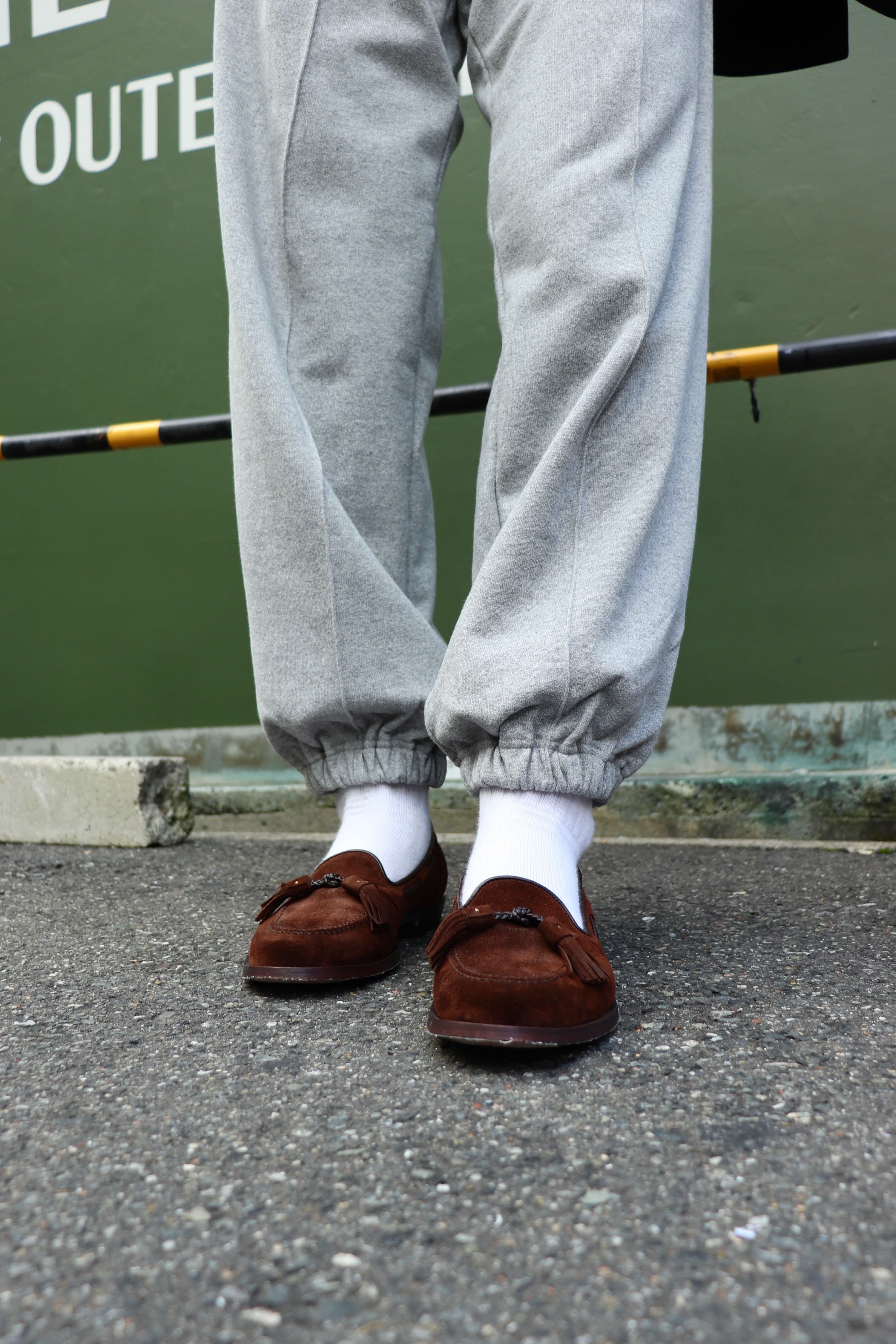 SOSHIOTSUKI(ソウシオオツキ)のCENTER CREASE SWEAT PANTSの通販