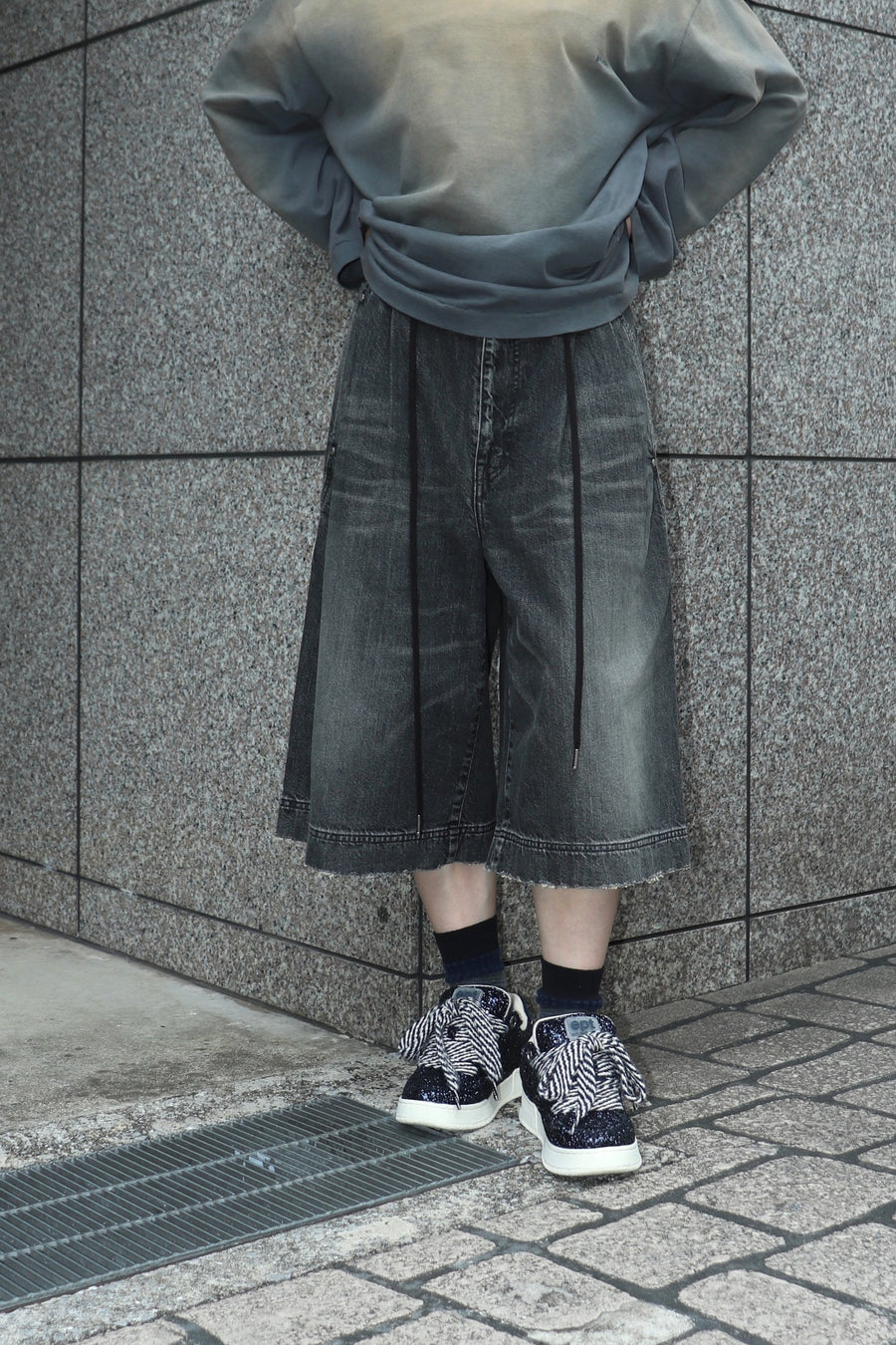 【25ss先行予約】BELPER  2025ss TUCKED DENIM SHORT PANTS(BLACK) ※2月入荷予定予約品