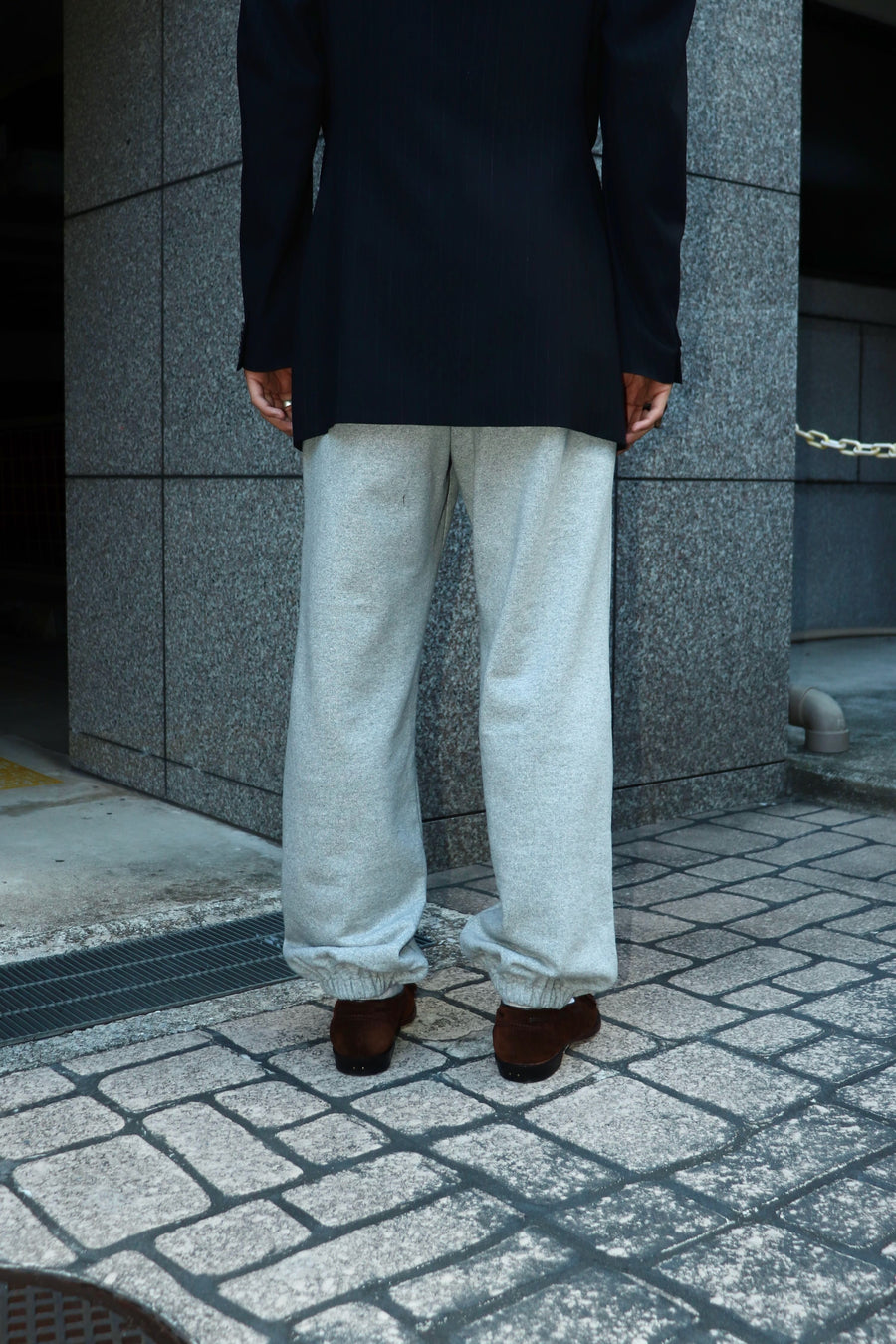 SOSHIOTSUKI  CENTER CREASE SWEAT PANTS