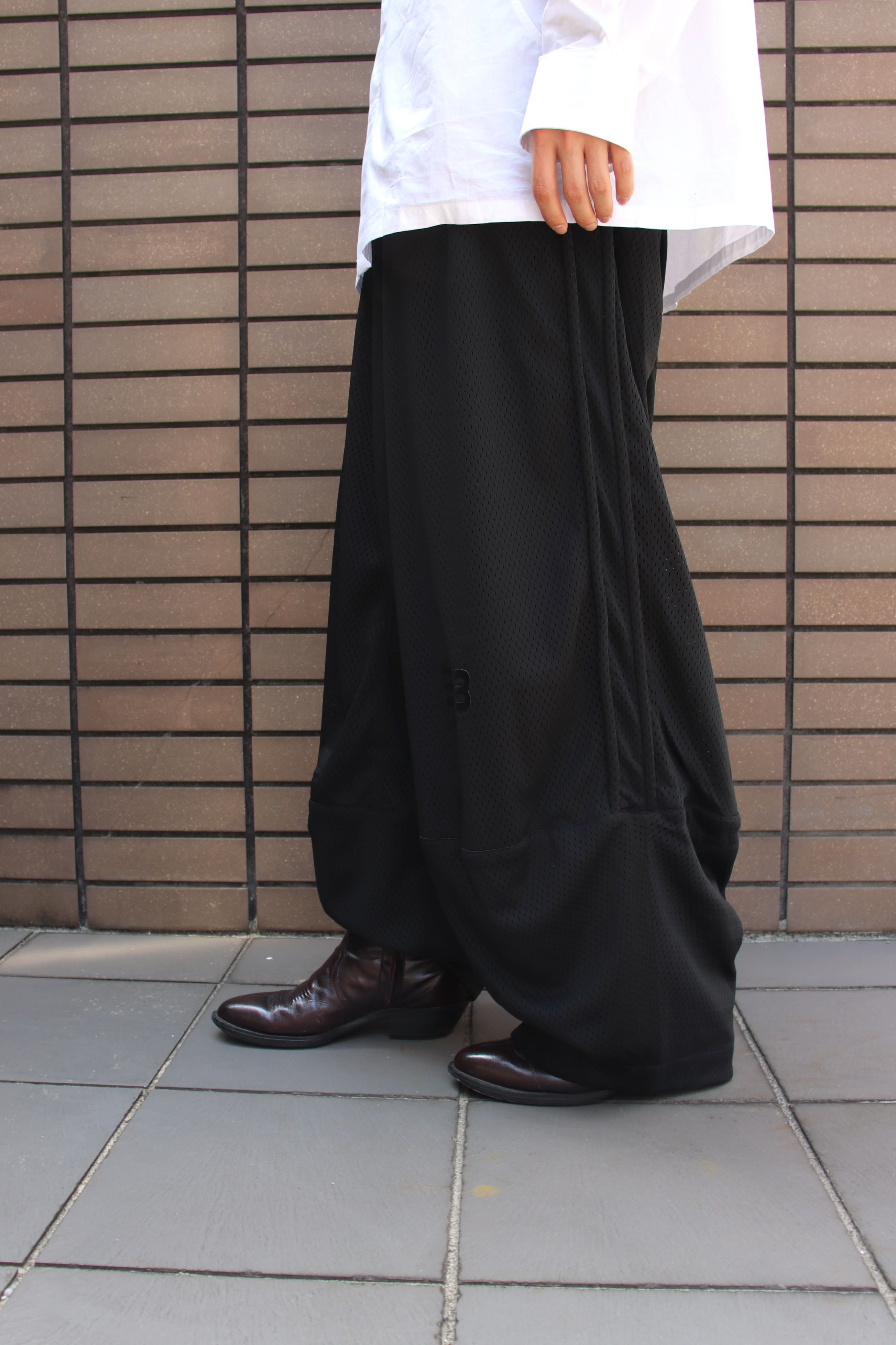 NAMESAKE(ネイムセイク)のLAMAR CARROT WIDE TROUSERS EUPHORIC BLACK  
