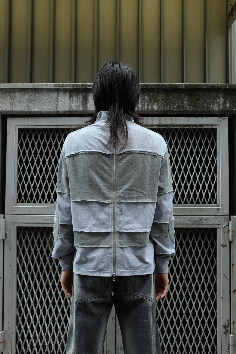 【mh】eckhaus latta 染めパーカー ECKHAUS LATTA(エコーズラッタ)のSTRIATED JUMPERの通販