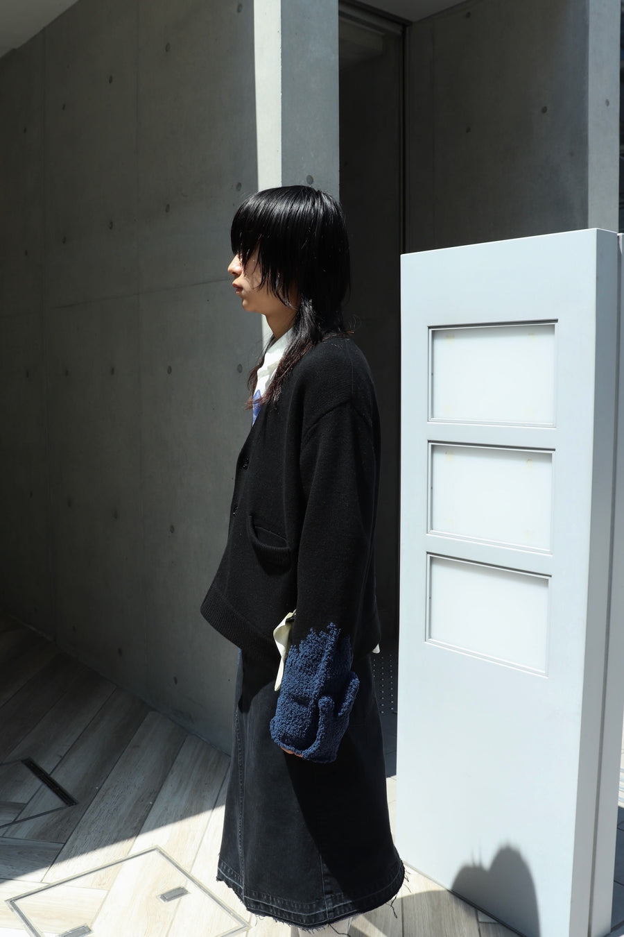 SHINYAKOZUKA  MASCOT HANDS CARDI(DAWN BLACK)