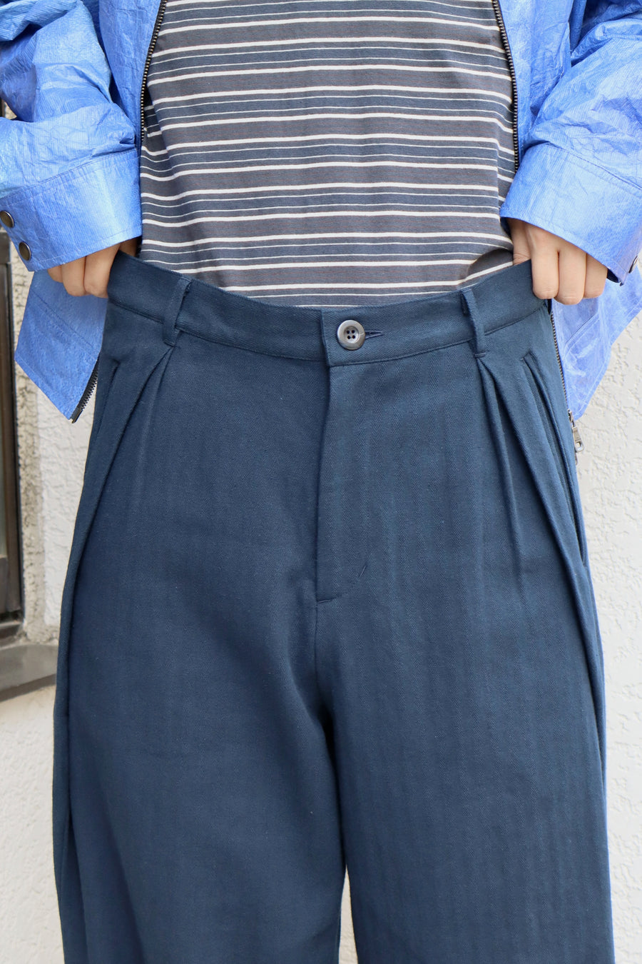 Laid.B / ボトム/ネイビー Laid.B(レイドビー)のTack Pocket Slacks(パンツ)の通販｜PALETTE art