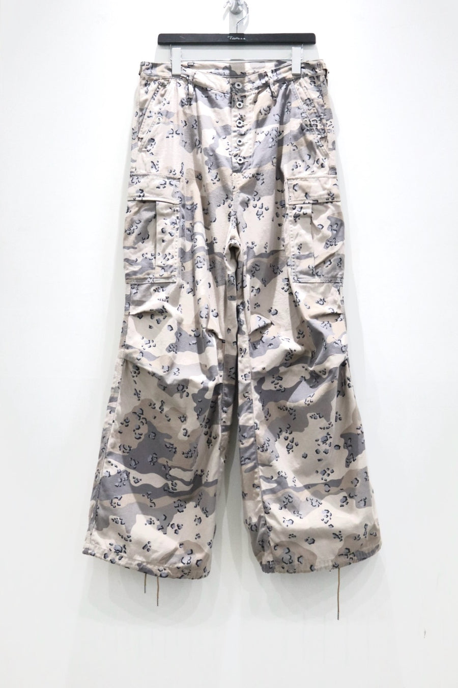 SUGARHILL(シュガーヒル)のCHOCOCHIP CAMO CARGO PANTS SAND CAMOの