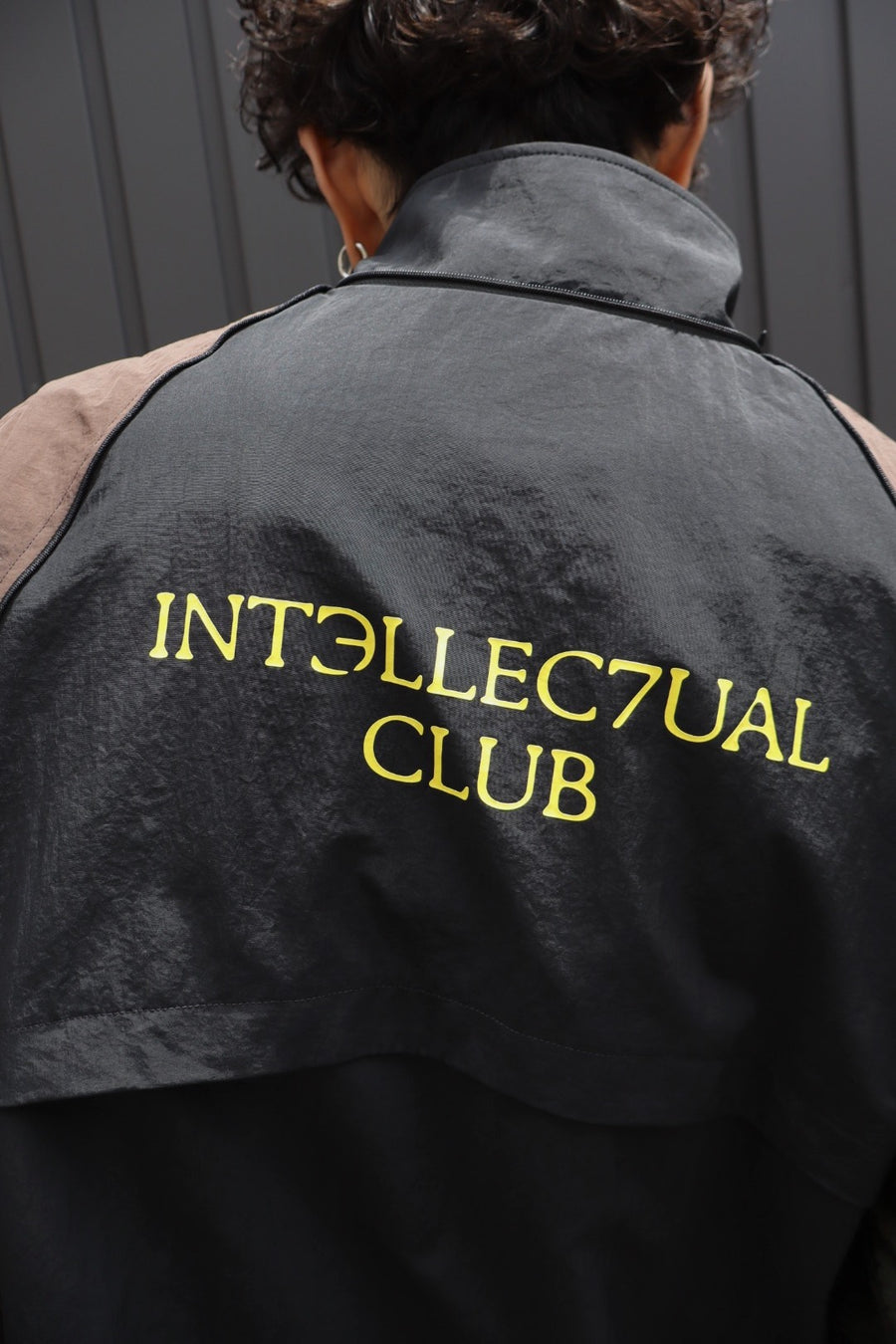 NAMESAKE  MECHALLE SS TRACK TOP