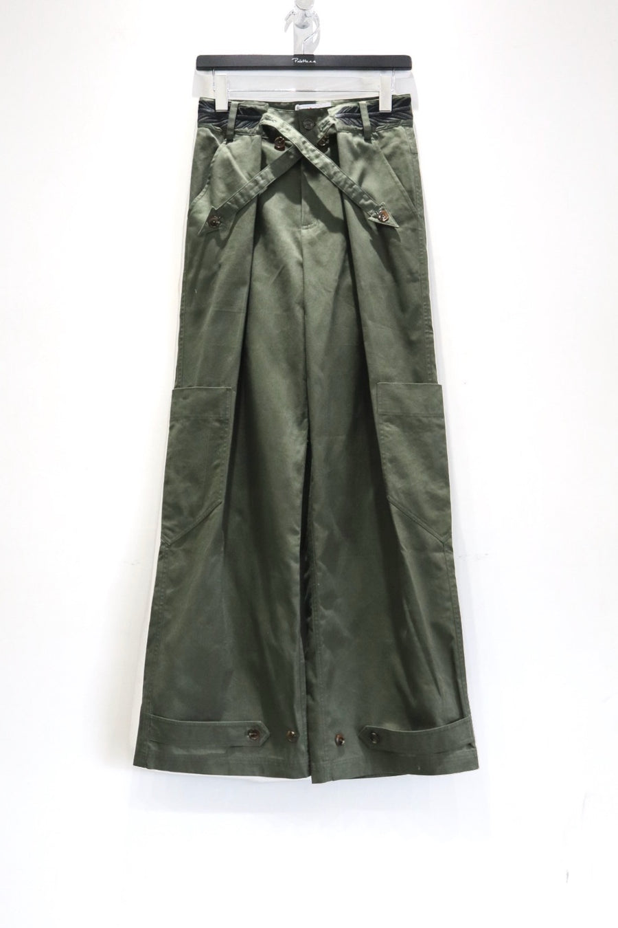 Oscar Ouyang(オスカー オウヤン)のCROSS ARROW TROUSERS KHAKIの通販
