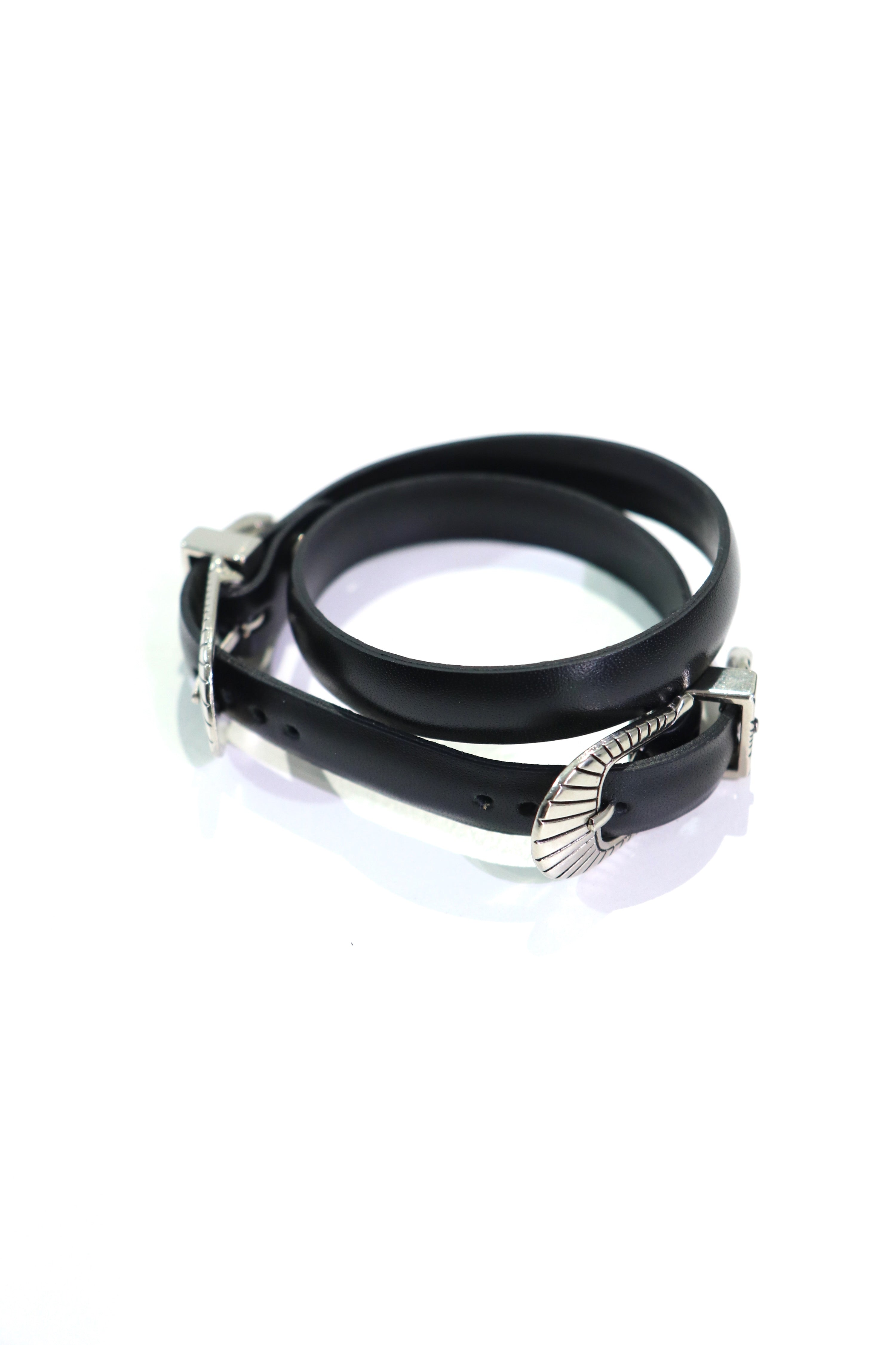 TOGA ARCHIVES l bangle2 ブラック　バングル TOGA(トーガ)のDouble buckle leather bangle BLACKの通販｜PALETTE