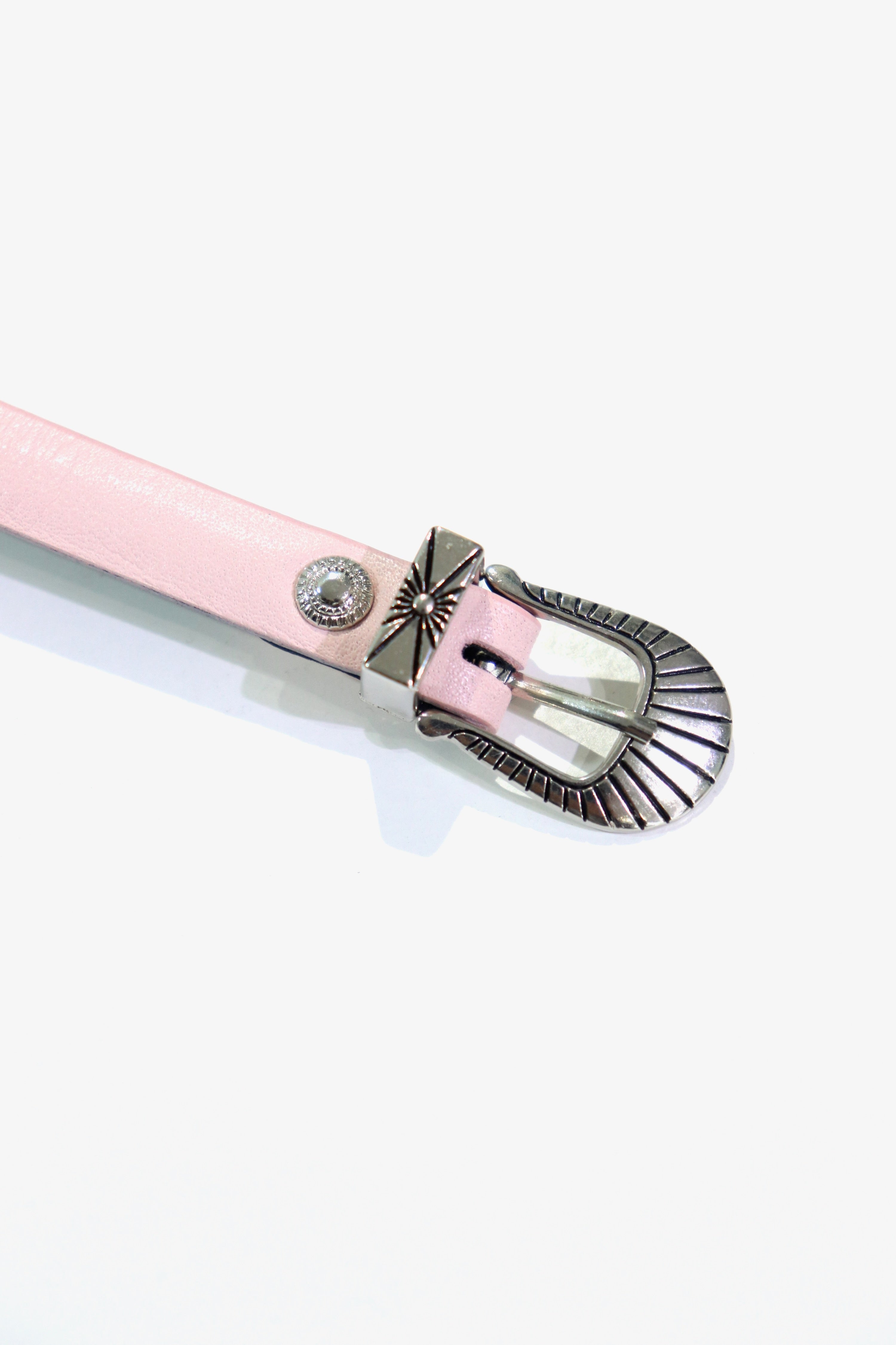 TOGA(トーガ)のDouble buckle leather bangle L.PINKの通販｜PALETTE