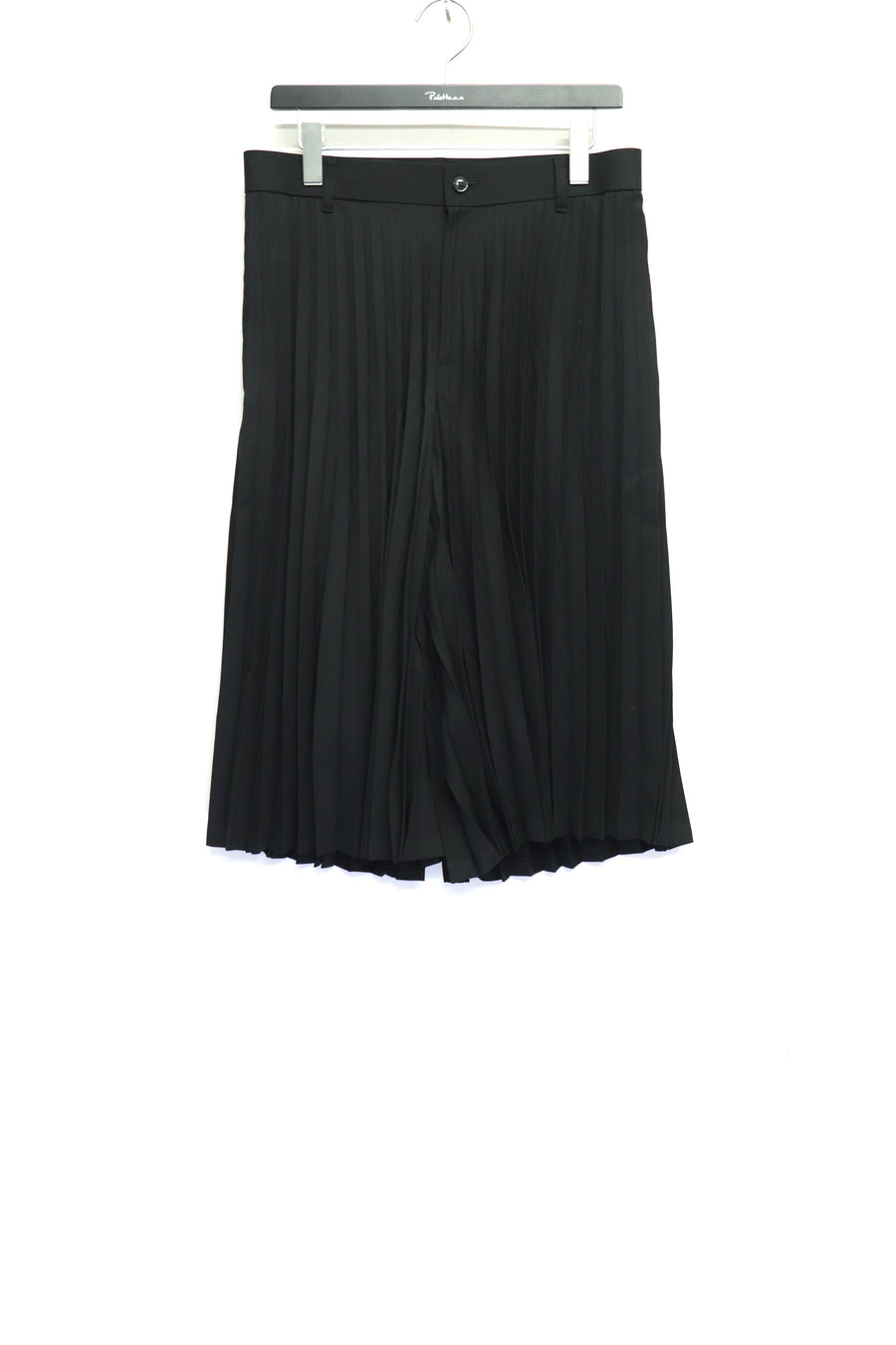 TOGA(トーガ)のHerringbone pleated shorts BLACKの通販｜PALETTE art