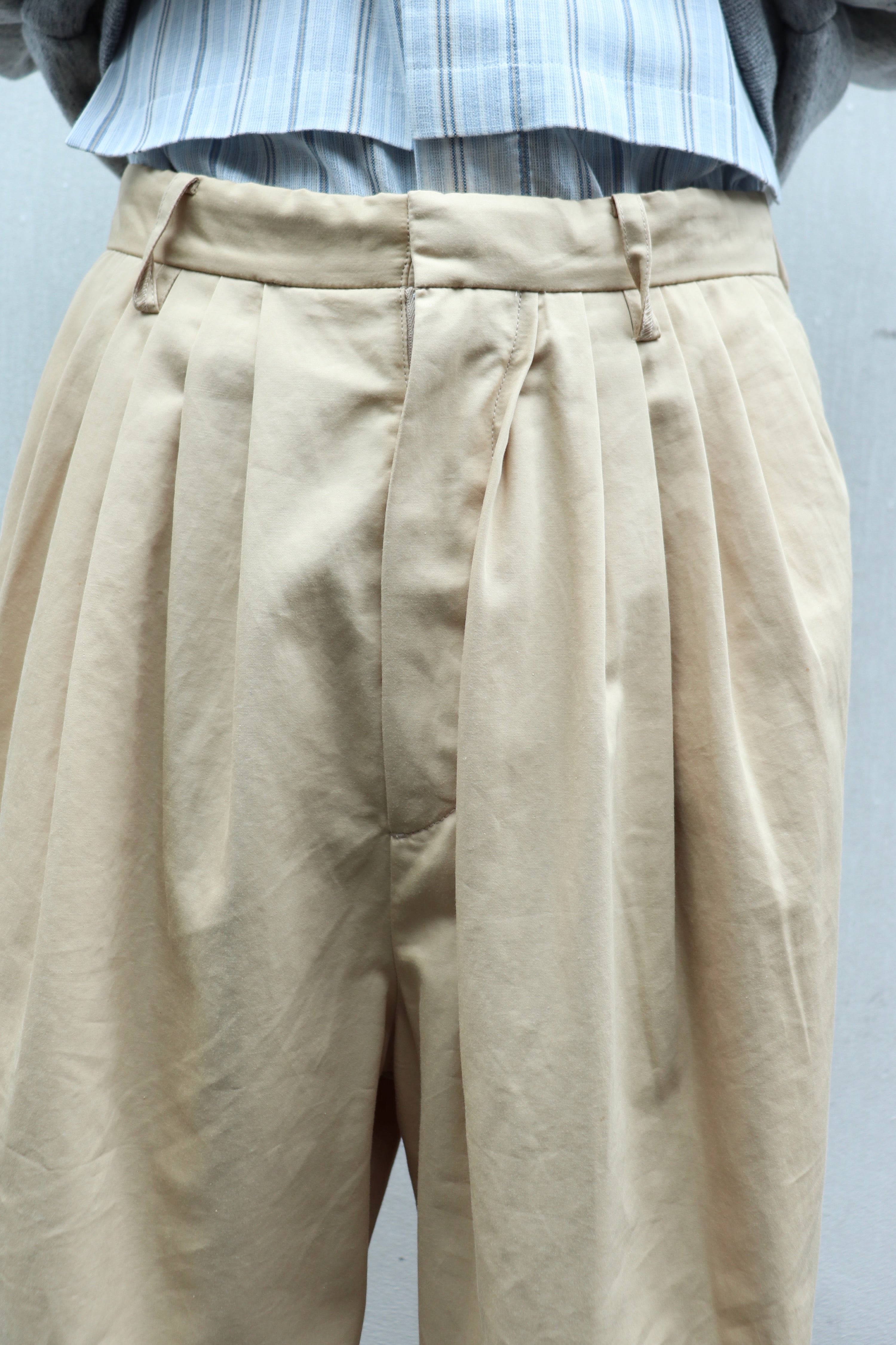 MASU(エムエーエスユー)の6 TUCK TROUSERS PEANUTの通販｜PALETTE art