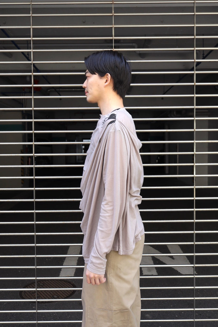 中*足様 Oscar Ouyang 26ss LONG SLEEVE TEE Oscar Ouyang(オスカー オウヤン)のCLAW DRAPE HENLEY LONG SLEEVE TEE