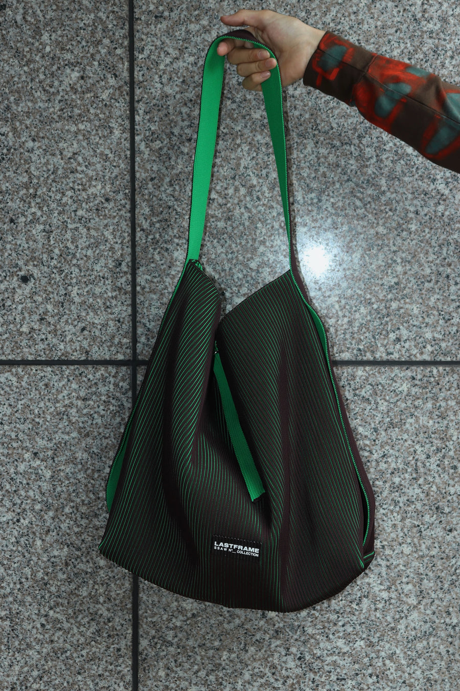LASTFRAME  2025aw ARC TOTE LARGE(BROWN×GREEN)